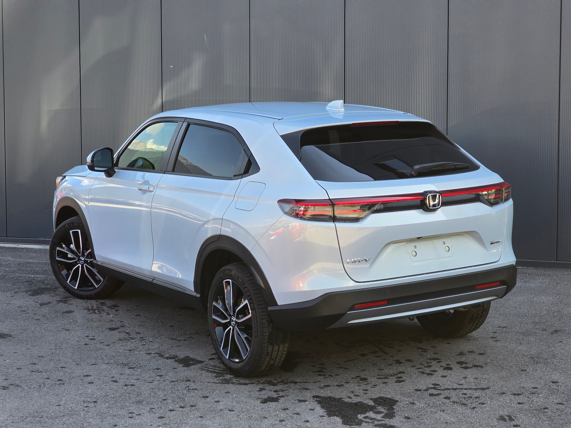 HONDA HR-V 1.5i-MMD Elegance-image-1