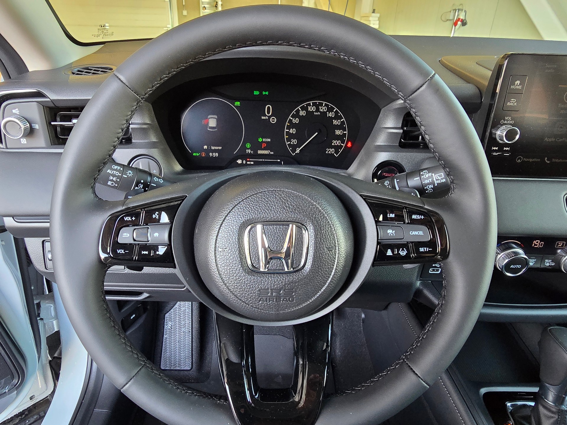 HONDA HR-V 1.5i-MMD Elegance-image-4