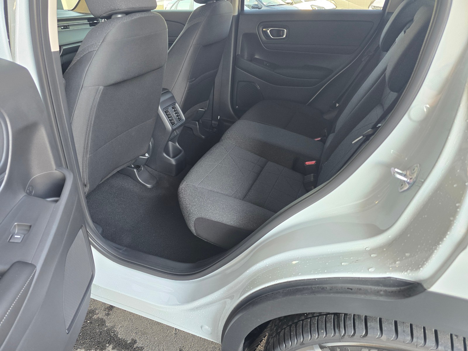 Honda HR-V 1.5i-MMD Elegance — photo 10