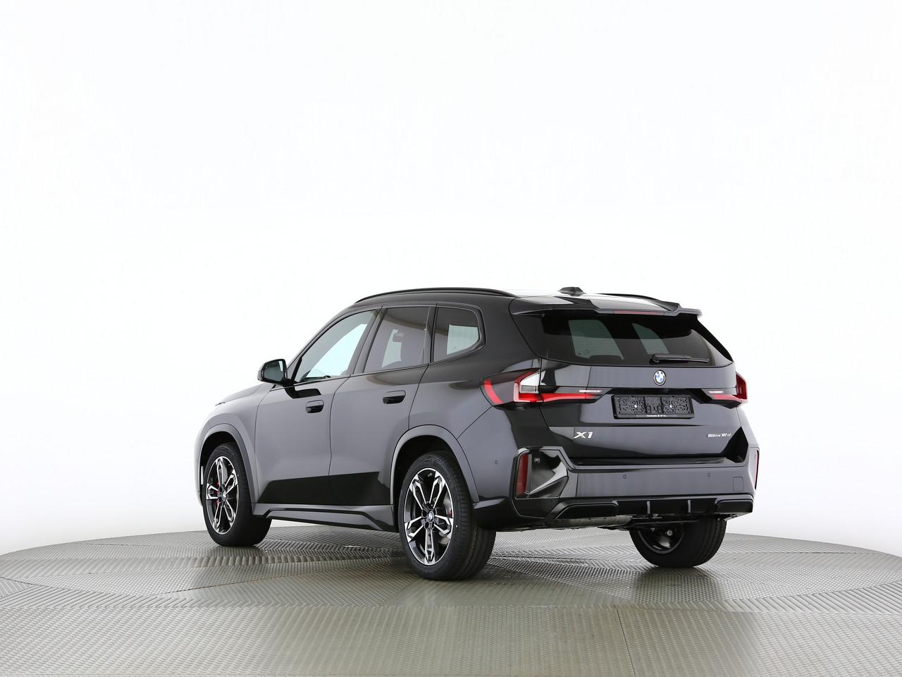 BMW X1 18d sDrive-image-9