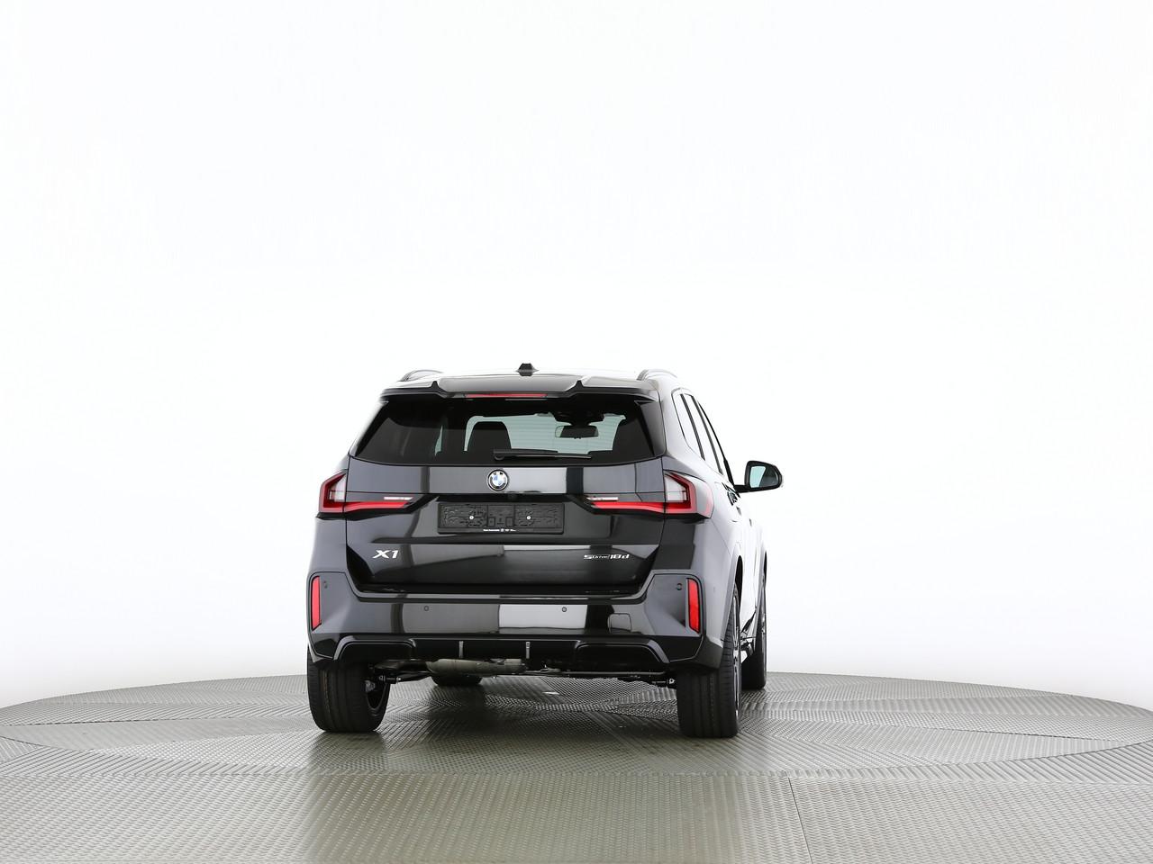 BMW X1 18d sDrive-image-11