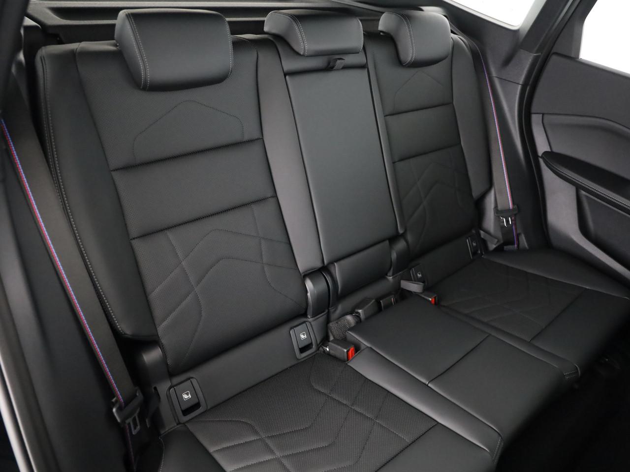 BMW X1 18d sDrive-image-24