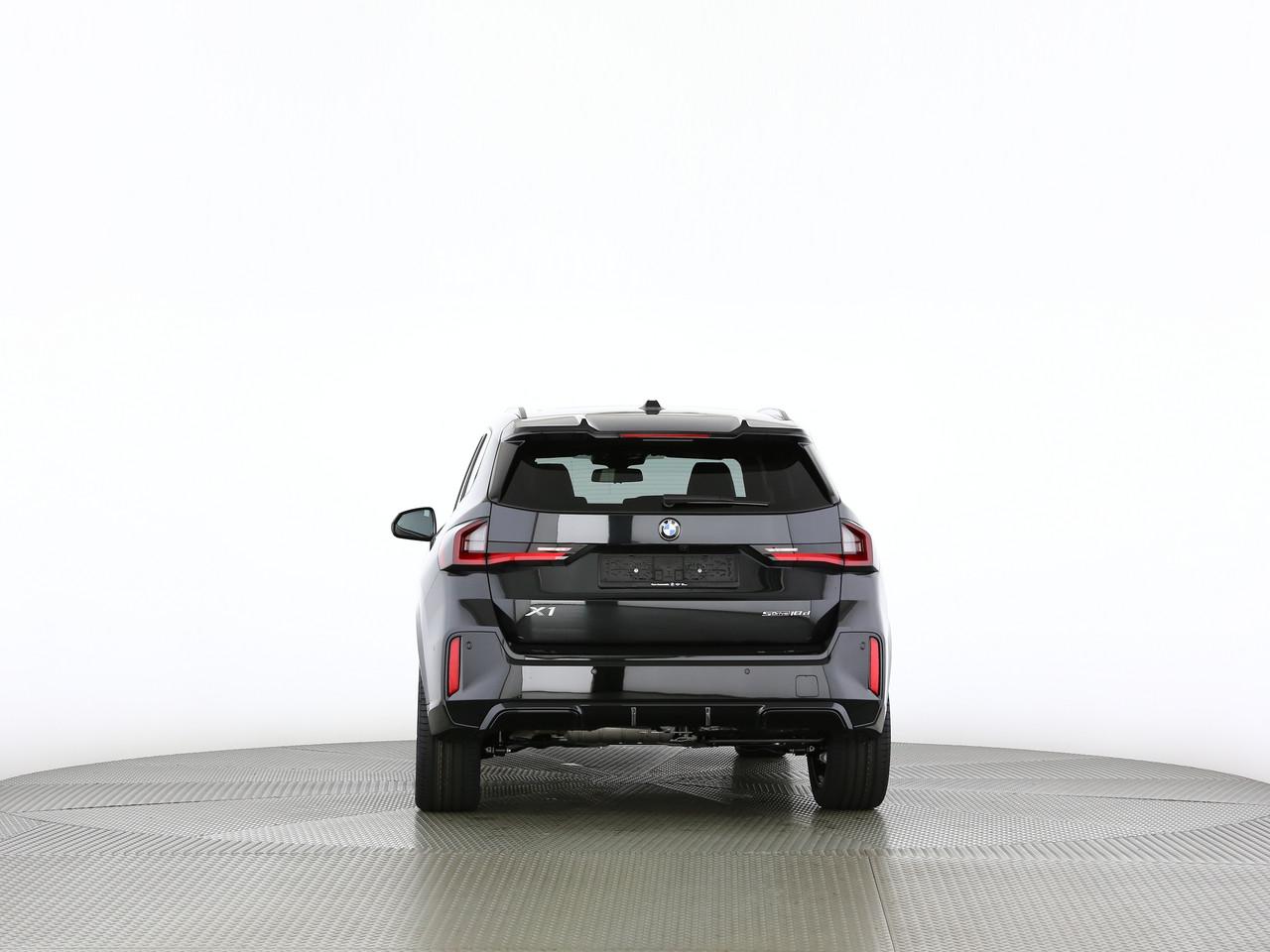 BMW X1 18d sDrive-image-10