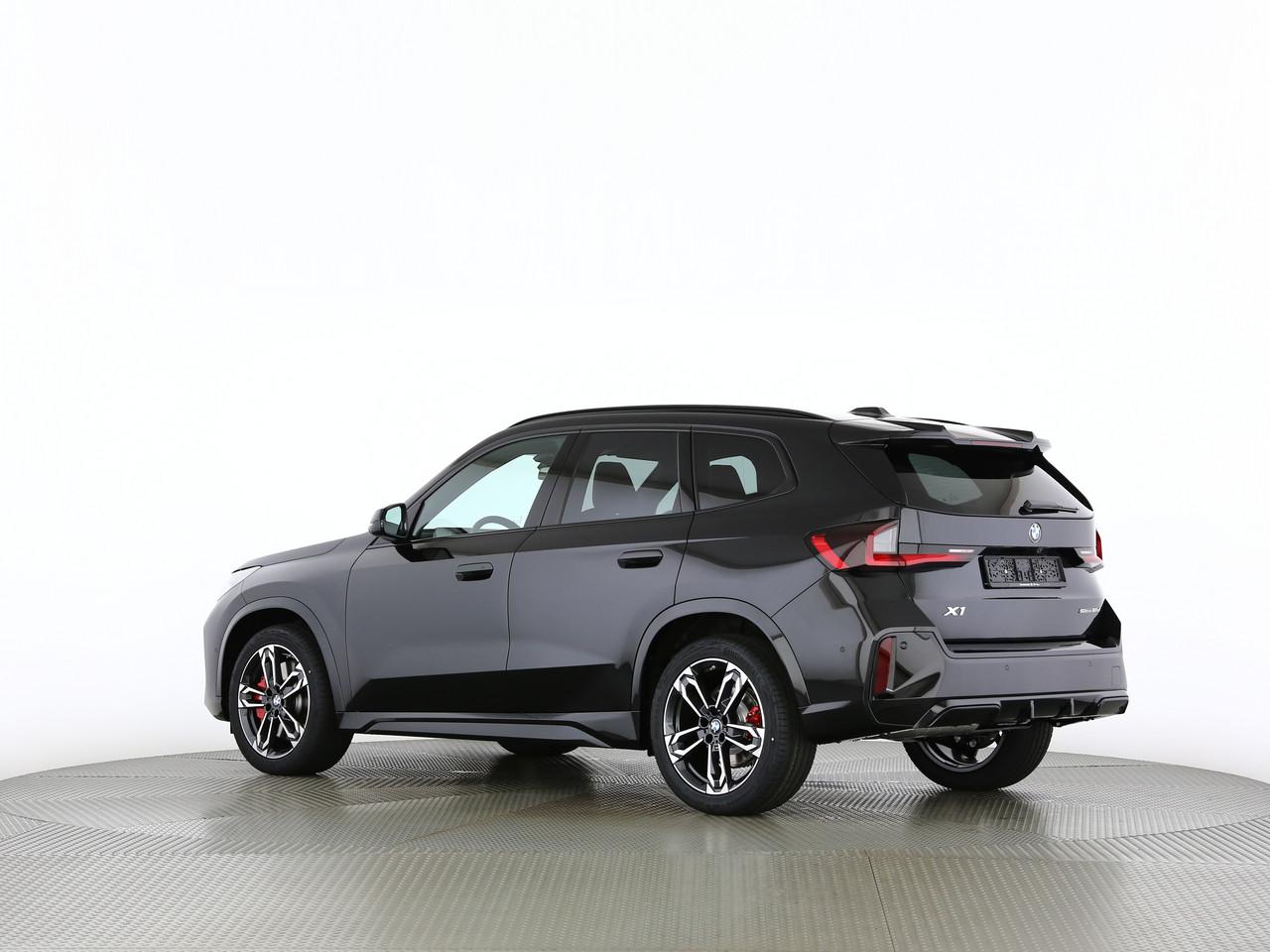 BMW X1 18d sDrive-image-8