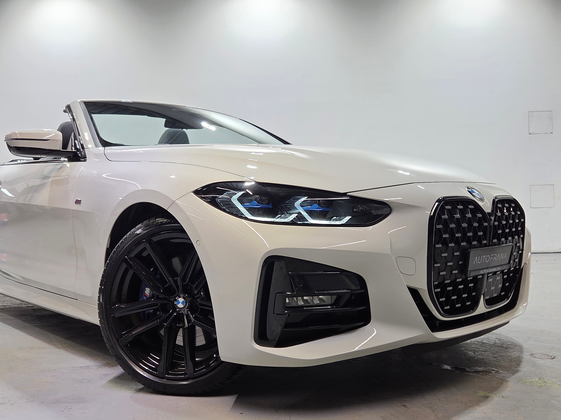 BMW 430i M-Sport Cabrio-image-15