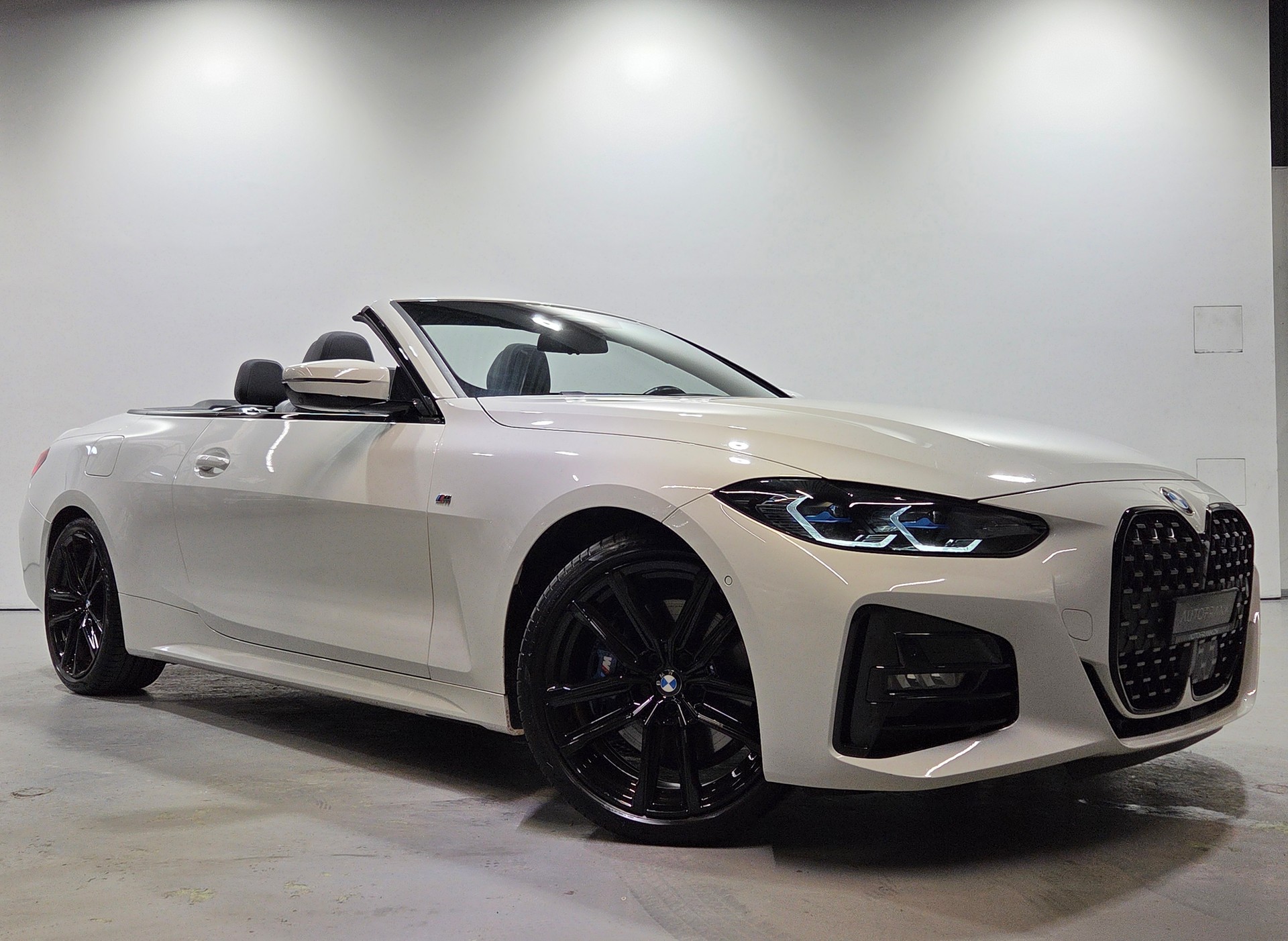 BMW 430i M-Sport Cabrio-image-10