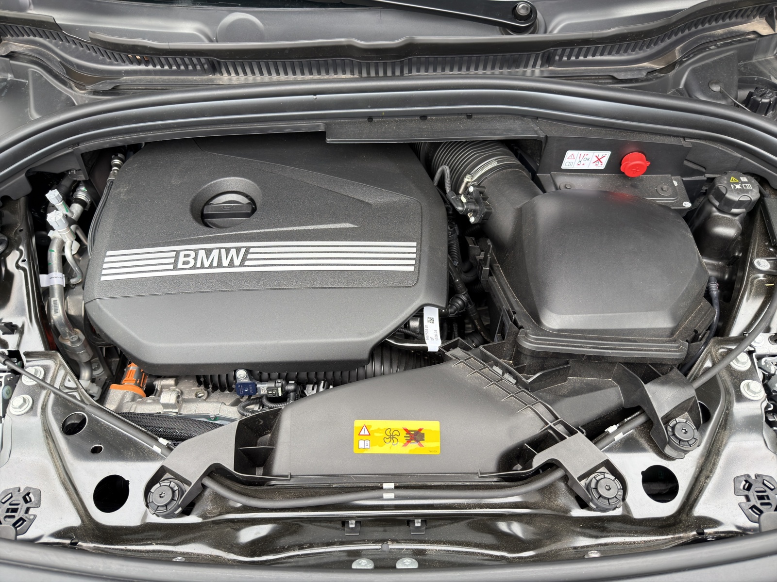 BMW 230e xDrive Act. Tourer-image-10