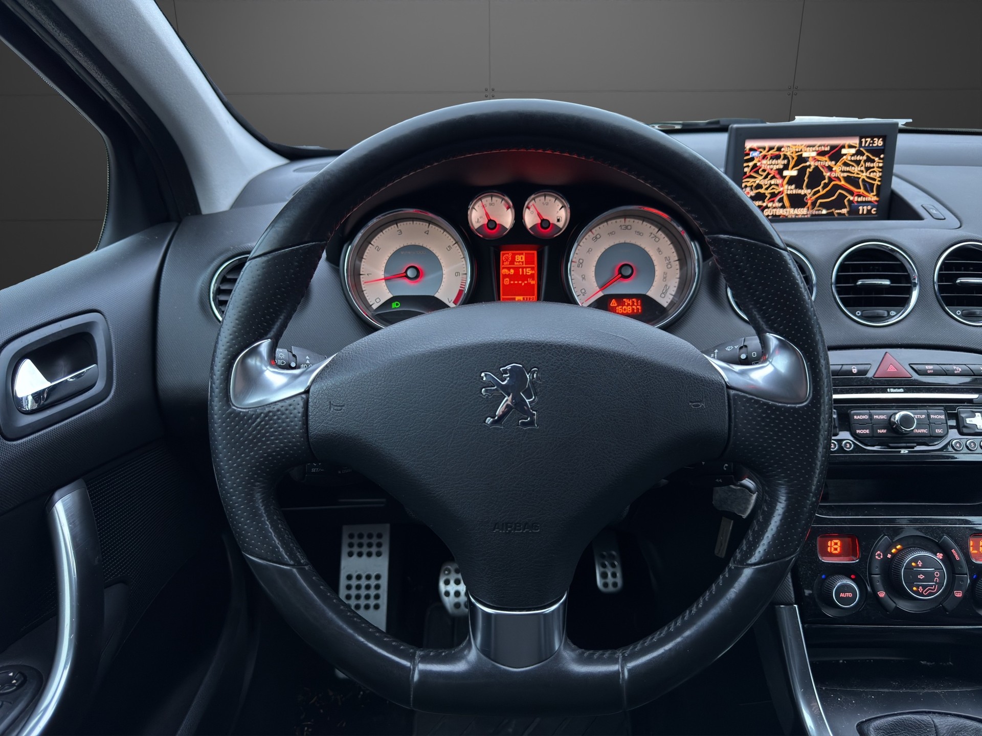 PEUGEOT 308 1.6 16V T GTi-image-11