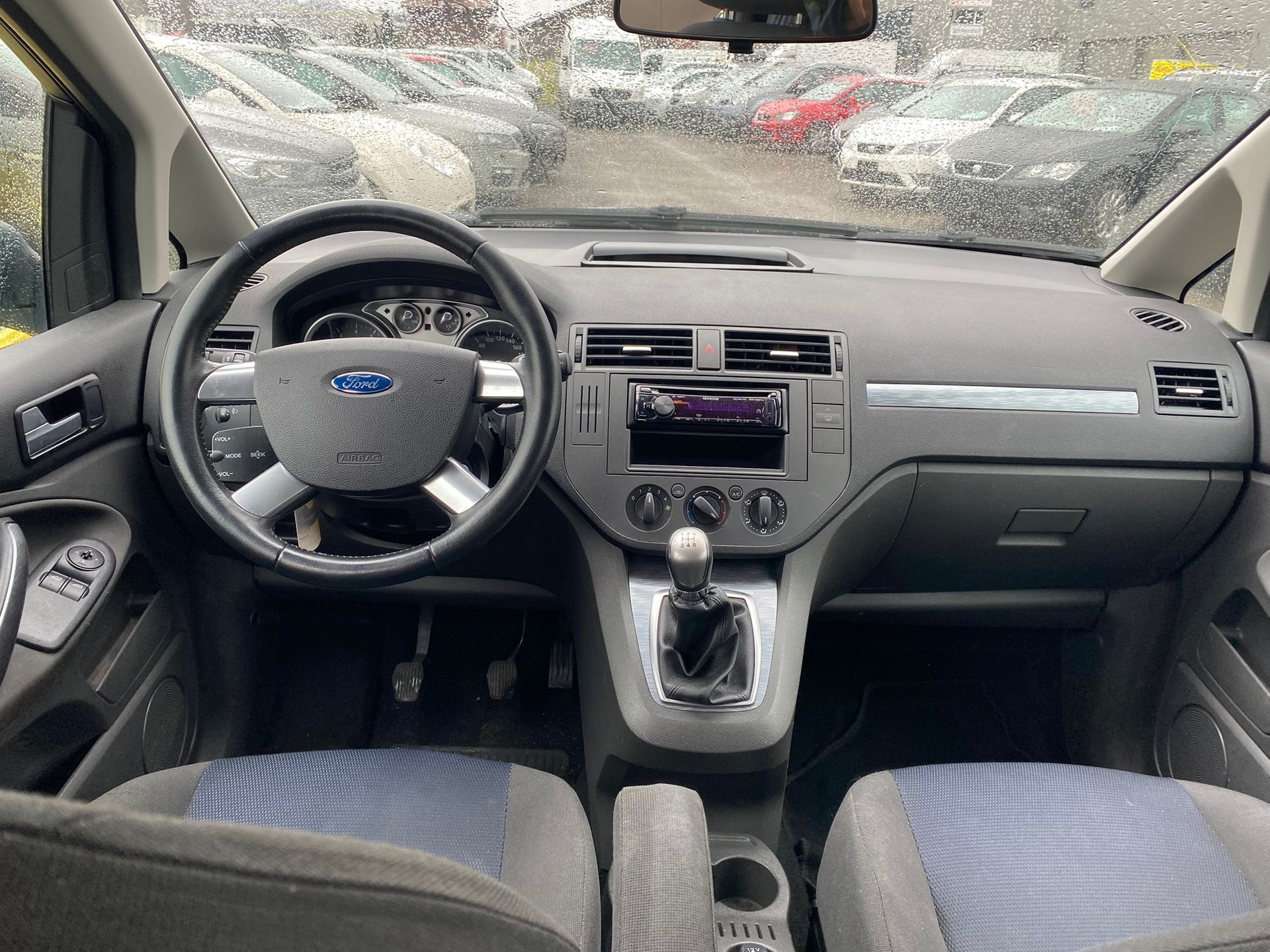 FORD C-Max 1.8 16V Titanium-image-8