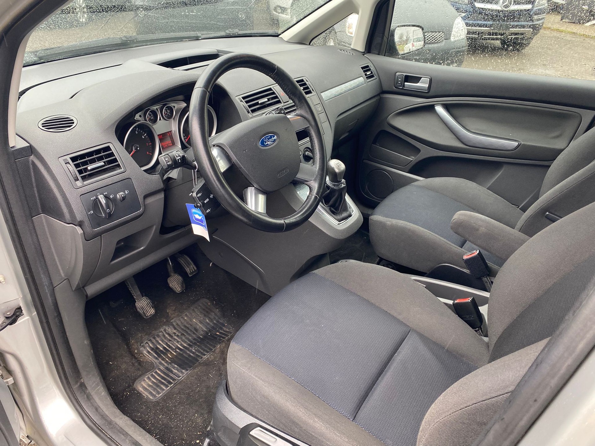 FORD C-Max 1.8 16V Titanium-image-9