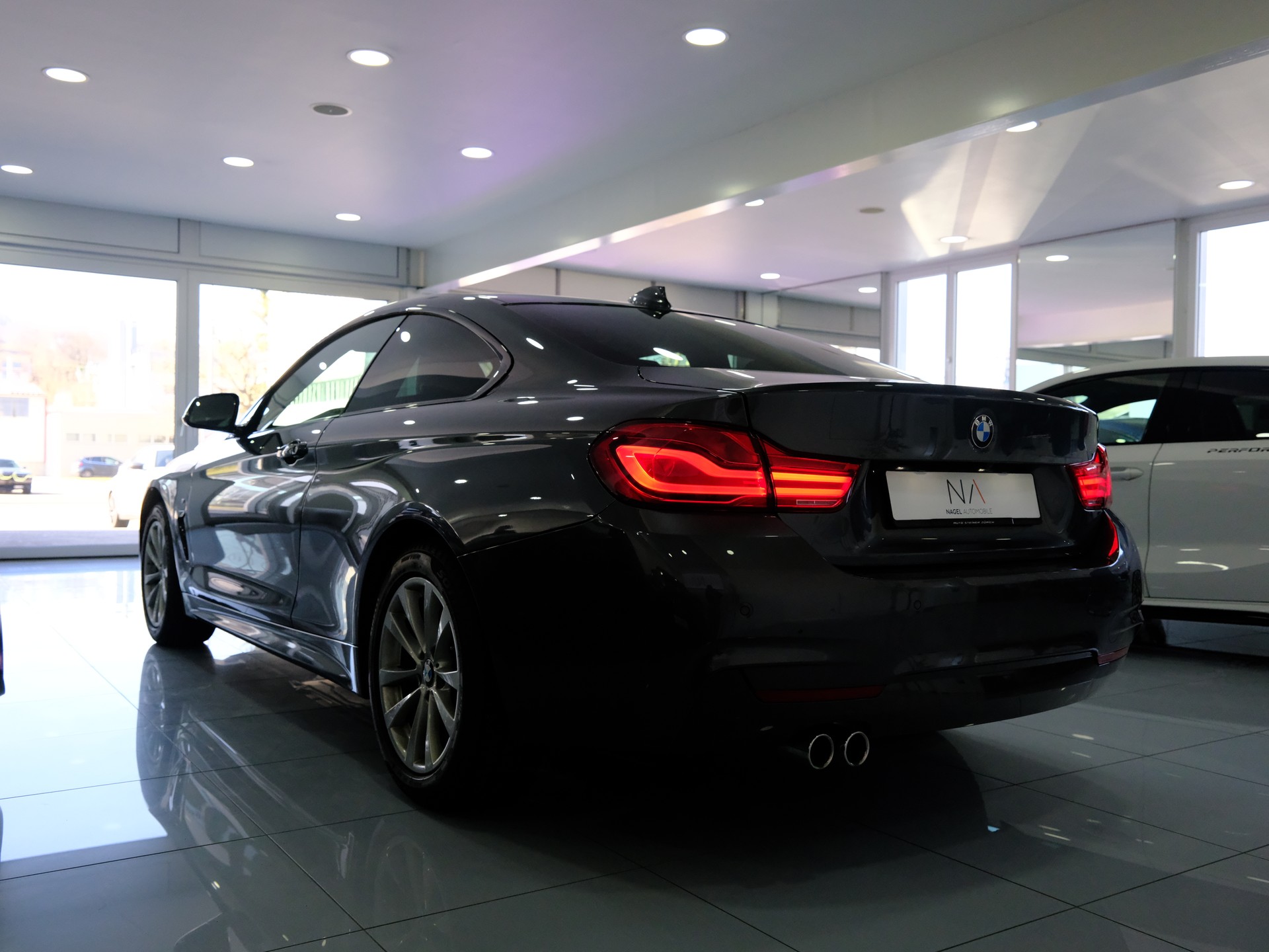 BMW 435d Coupé xDrive Sport Line Steptronic-image-4