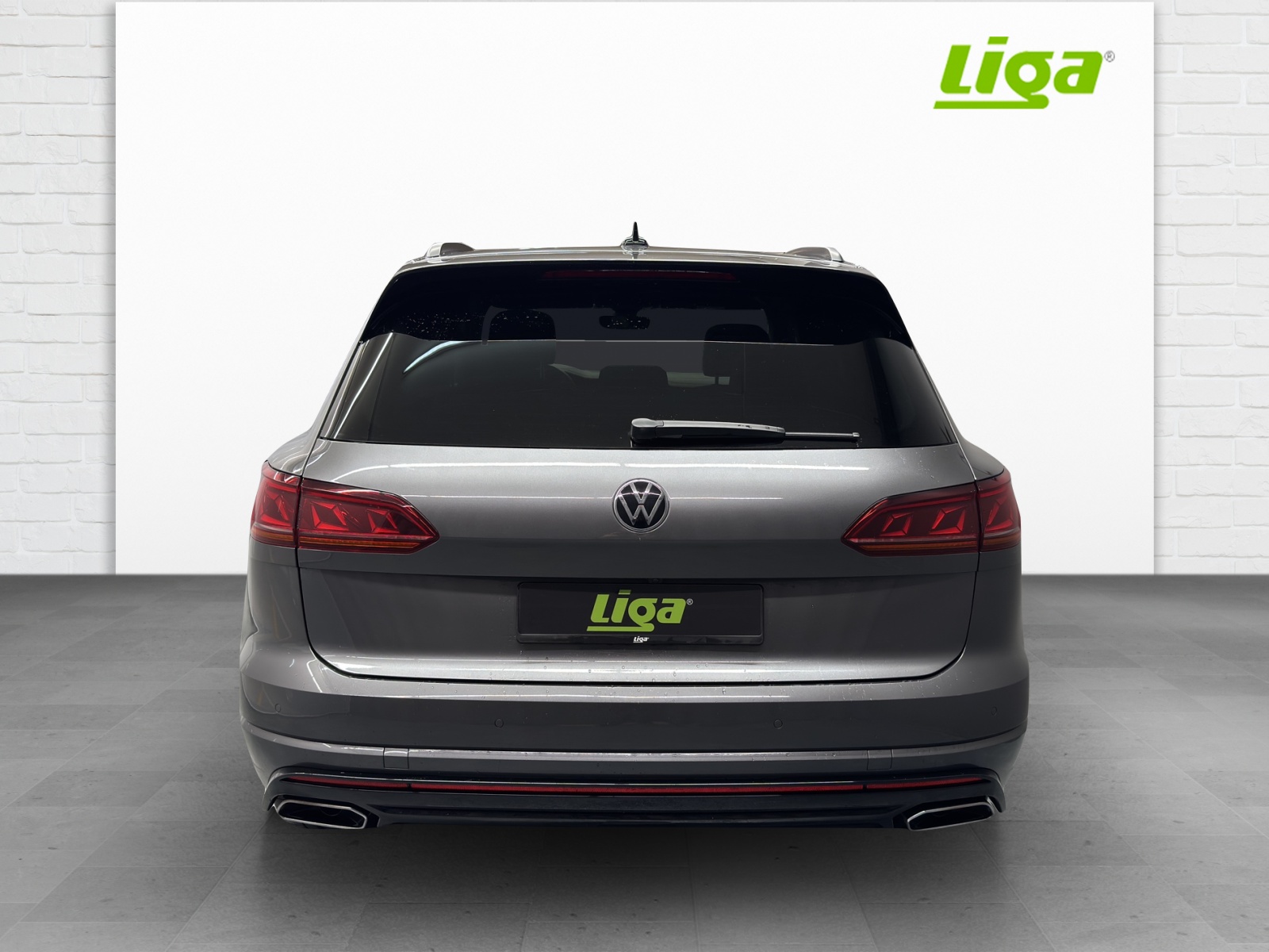 VW Touareg 3.0 V6 TSI R-Line-image-4