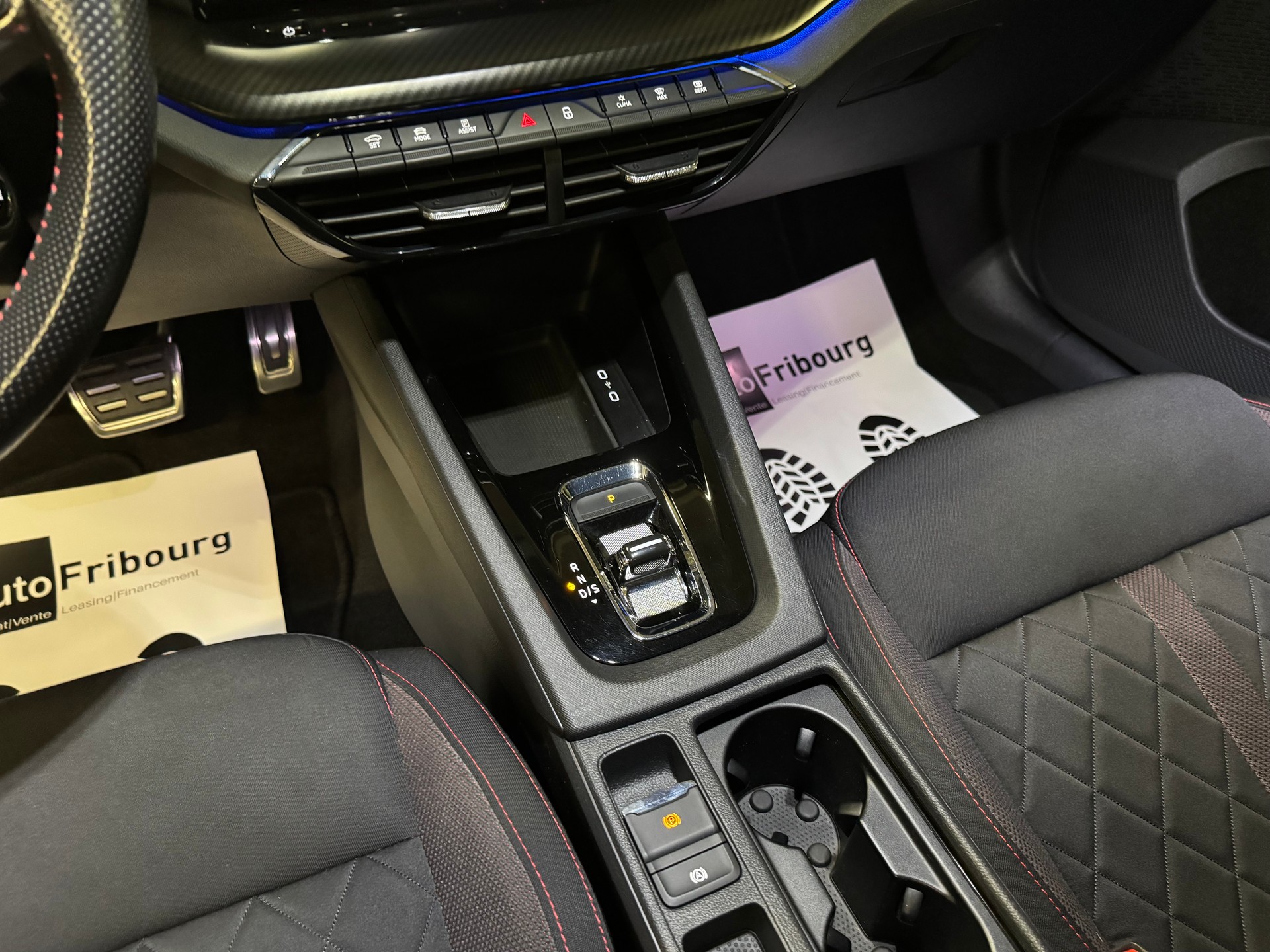 SKODA Octavia Combi 1.4 TSI PHEV DSG RS-image-5