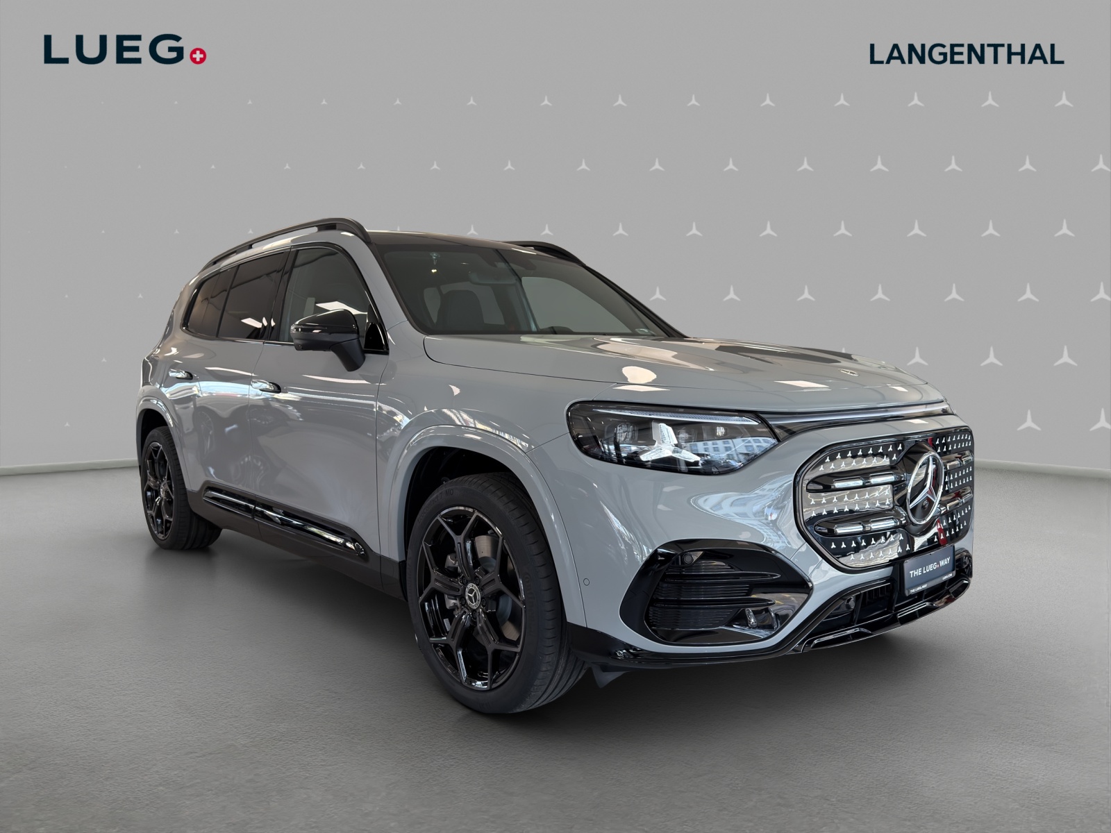 MERCEDES-BENZ GLB 350 4MATIC with EQ Technology-image-4