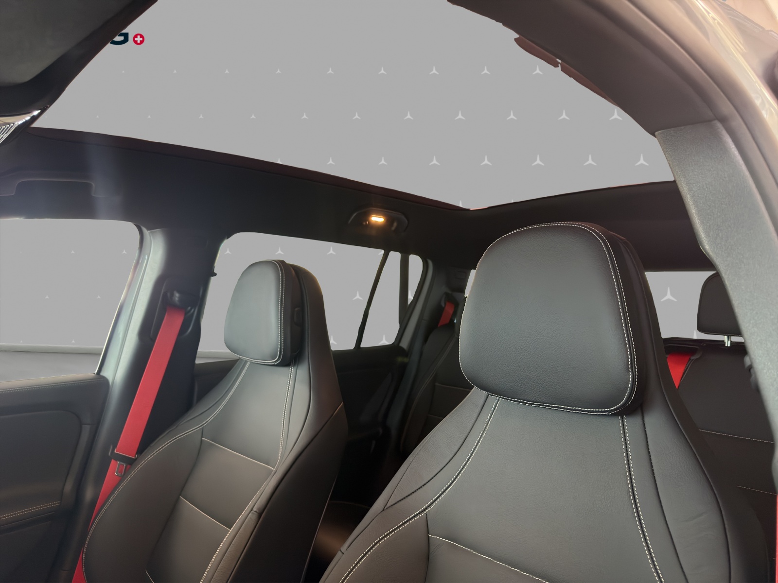 MERCEDES-BENZ GLB 350 4MATIC with EQ Technology-image-8