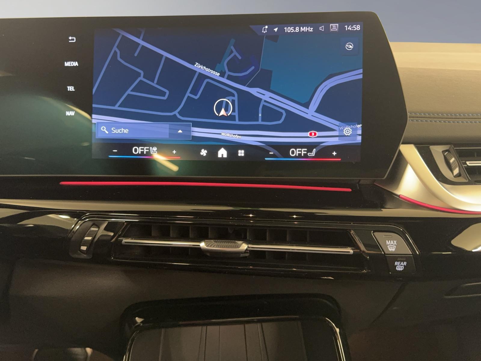 BMW 223d xDrive Active Tourer-image-16
