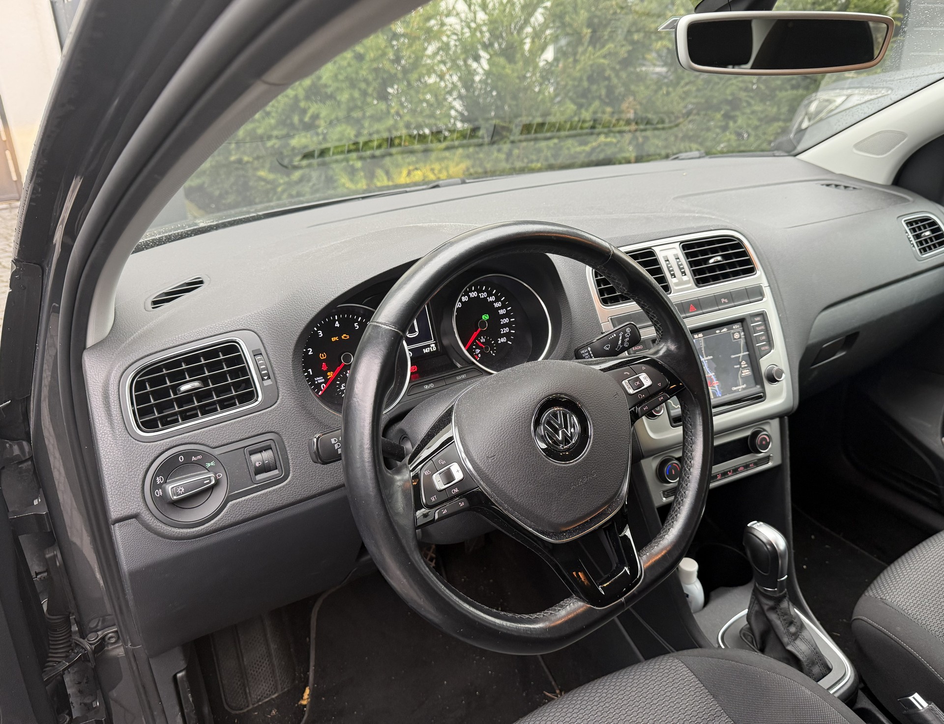 VW Polo 1.2 TSI BMT Highline DSG * Frisch ab MFK * Frisch ab Service * 8-fach bereift-image-3