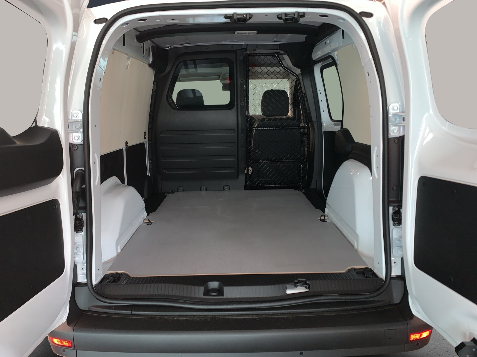 MERCEDES-BENZ eCitan 45kWh Pro-image-12