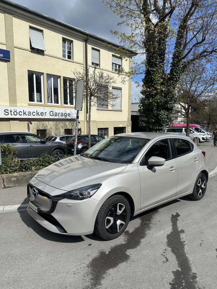 MAZDA 2 1.5 90 Center-Line-image-0