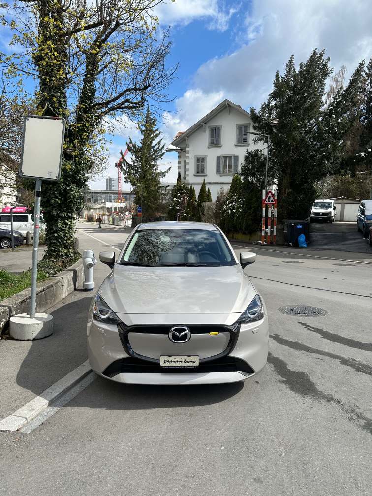 MAZDA 2 1.5 90 Center-Line-image-1