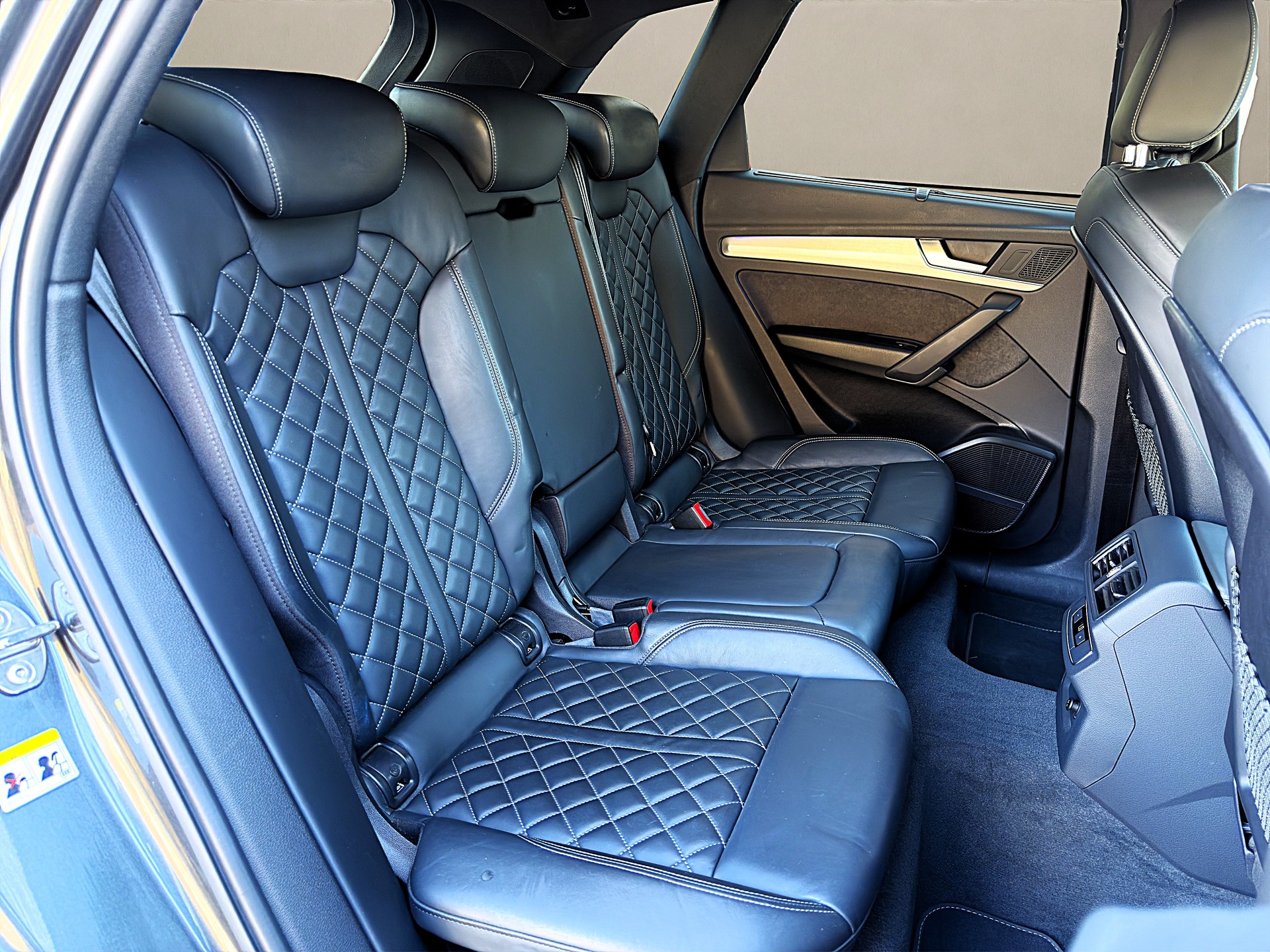 AUDI Q5 50 TFSI e PHEV * S line * quattro S-tronic-image-14