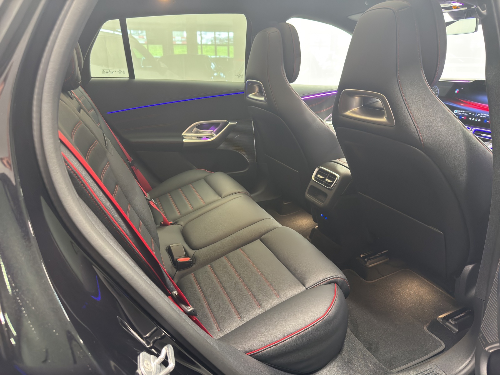 MERCEDES-BENZ GLC 400 4Matic with EQ Technology-image-9