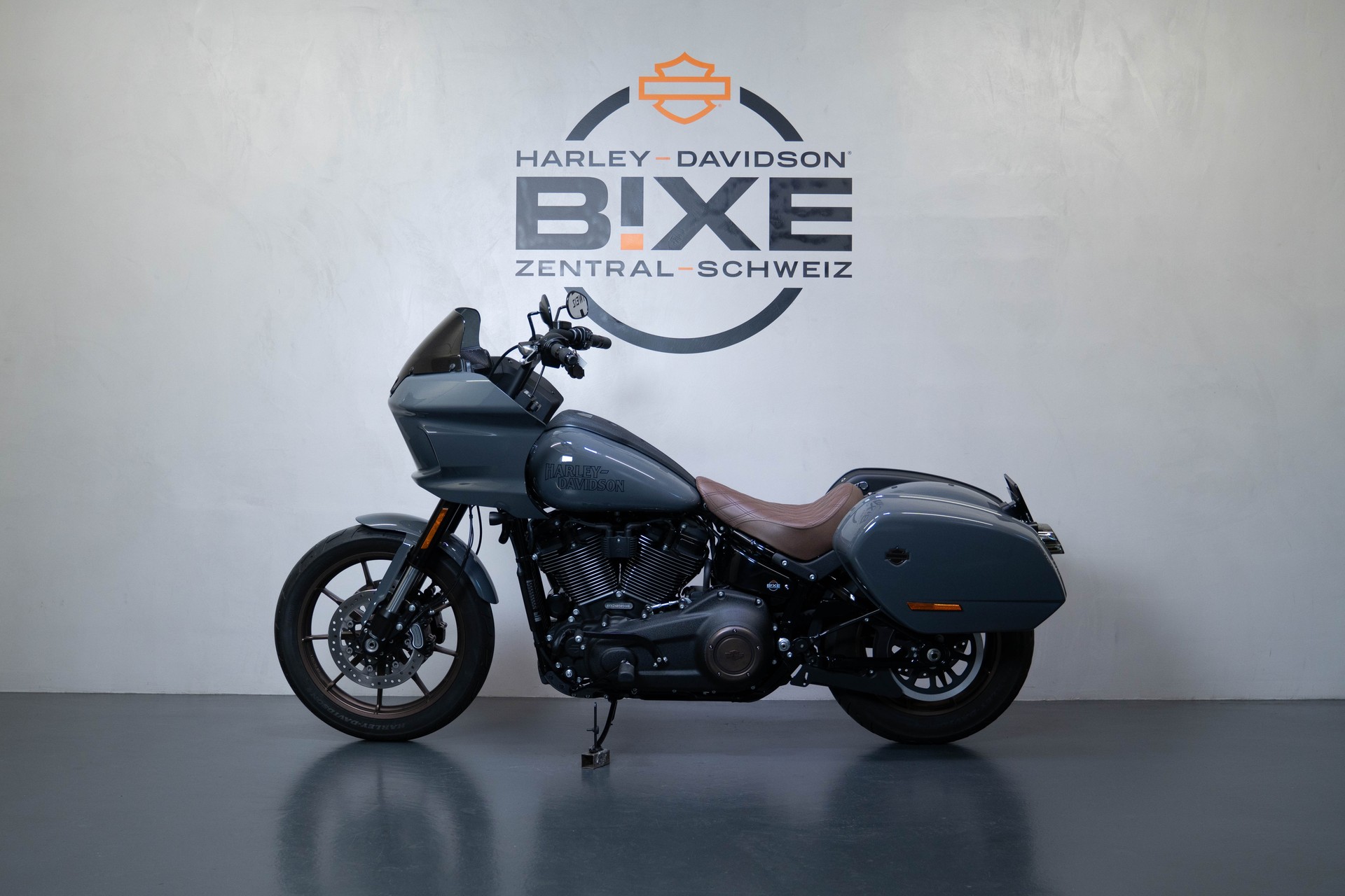 HARLEY-DAVIDSON FXLRST Low Rider ST 117-showroom-element-1
