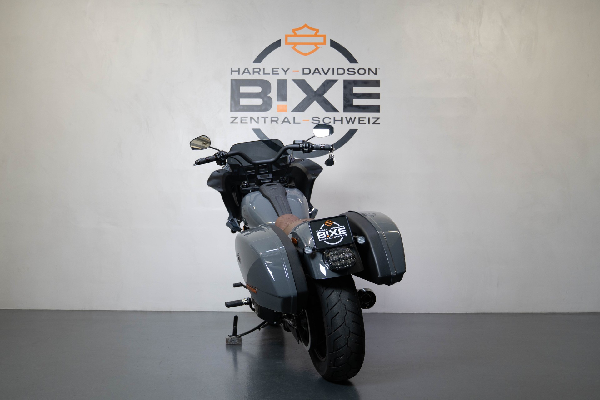 HARLEY-DAVIDSON FXLRST Low Rider ST 117-showroom-element-3