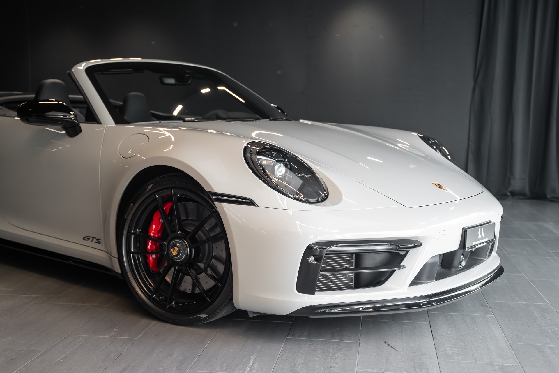 PORSCHE 911 Carrera GTS Cabriolet PDK / GTS Sitze / Kreide / Sport Chrono uvm.-image-1