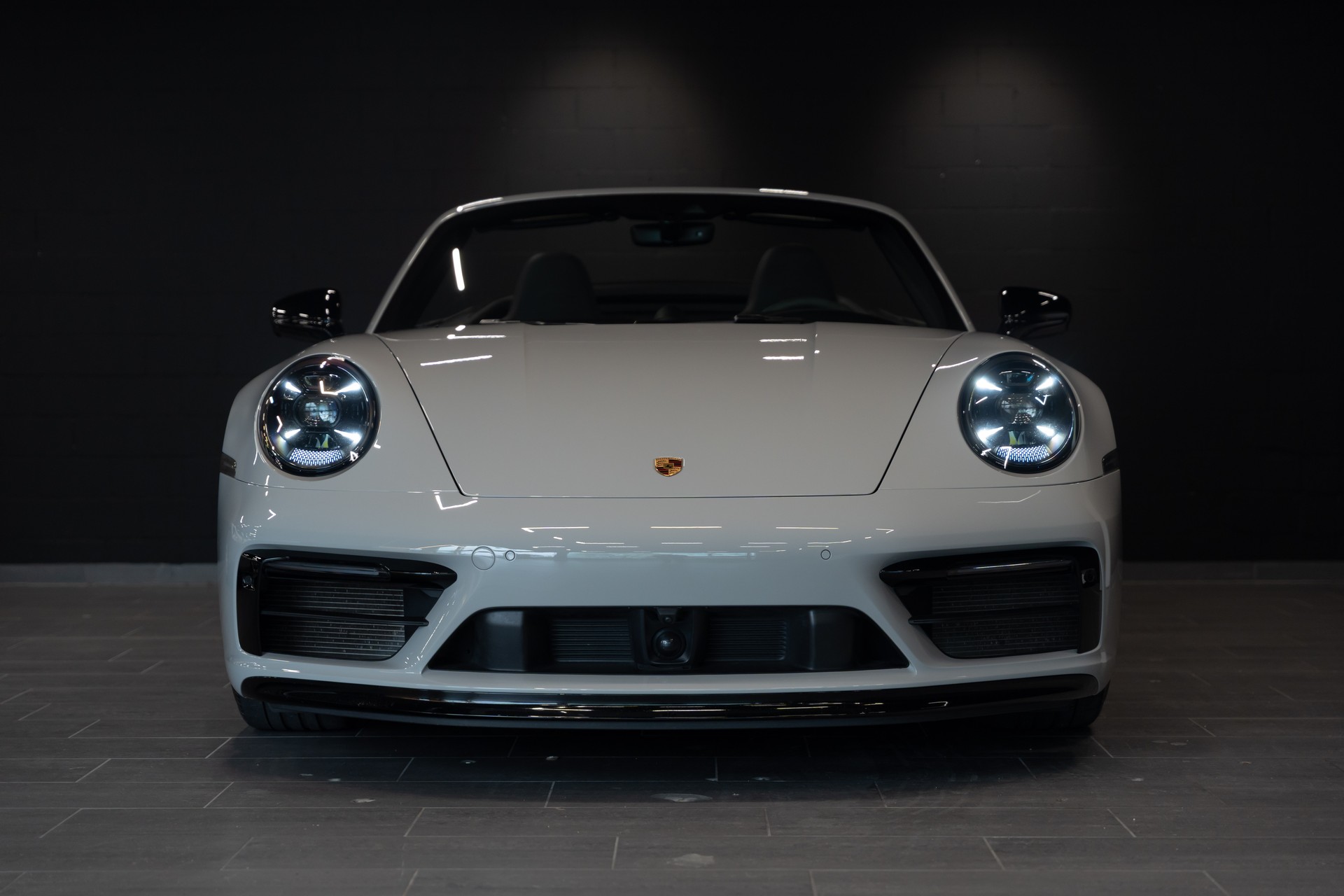 PORSCHE 911 Carrera GTS Cabriolet PDK / GTS Sitze / Kreide / Sport Chrono uvm.-image-2