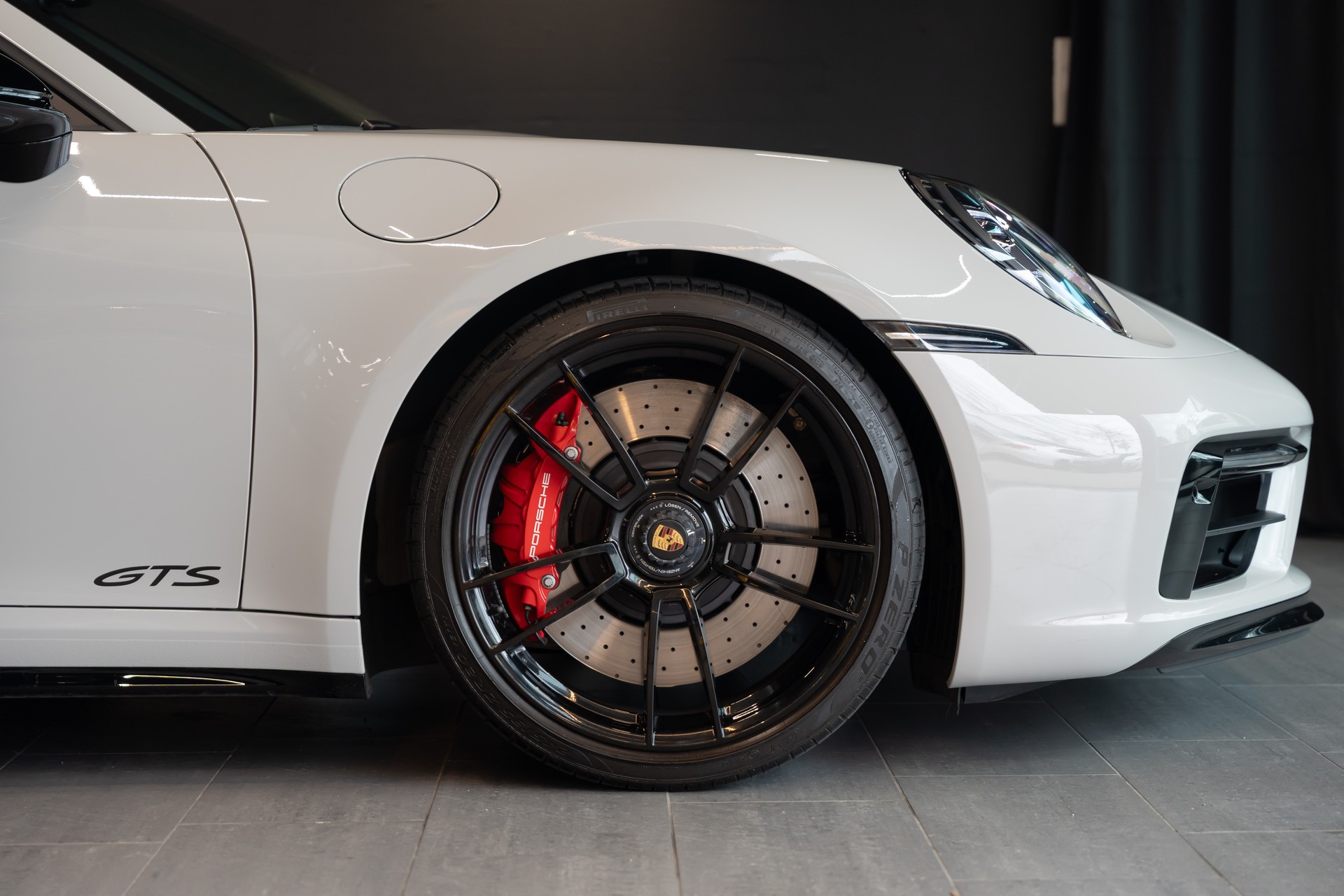 PORSCHE 911 Carrera GTS Cabriolet PDK / GTS Sitze / Kreide / Sport Chrono uvm.-image-5