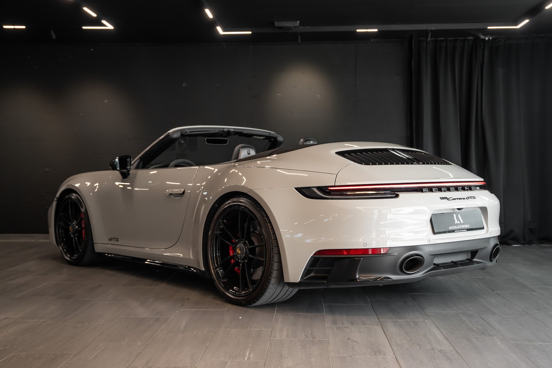 PORSCHE 911 Carrera GTS Cabriolet PDK / GTS Sitze / Kreide / Sport Chrono uvm.-image-6