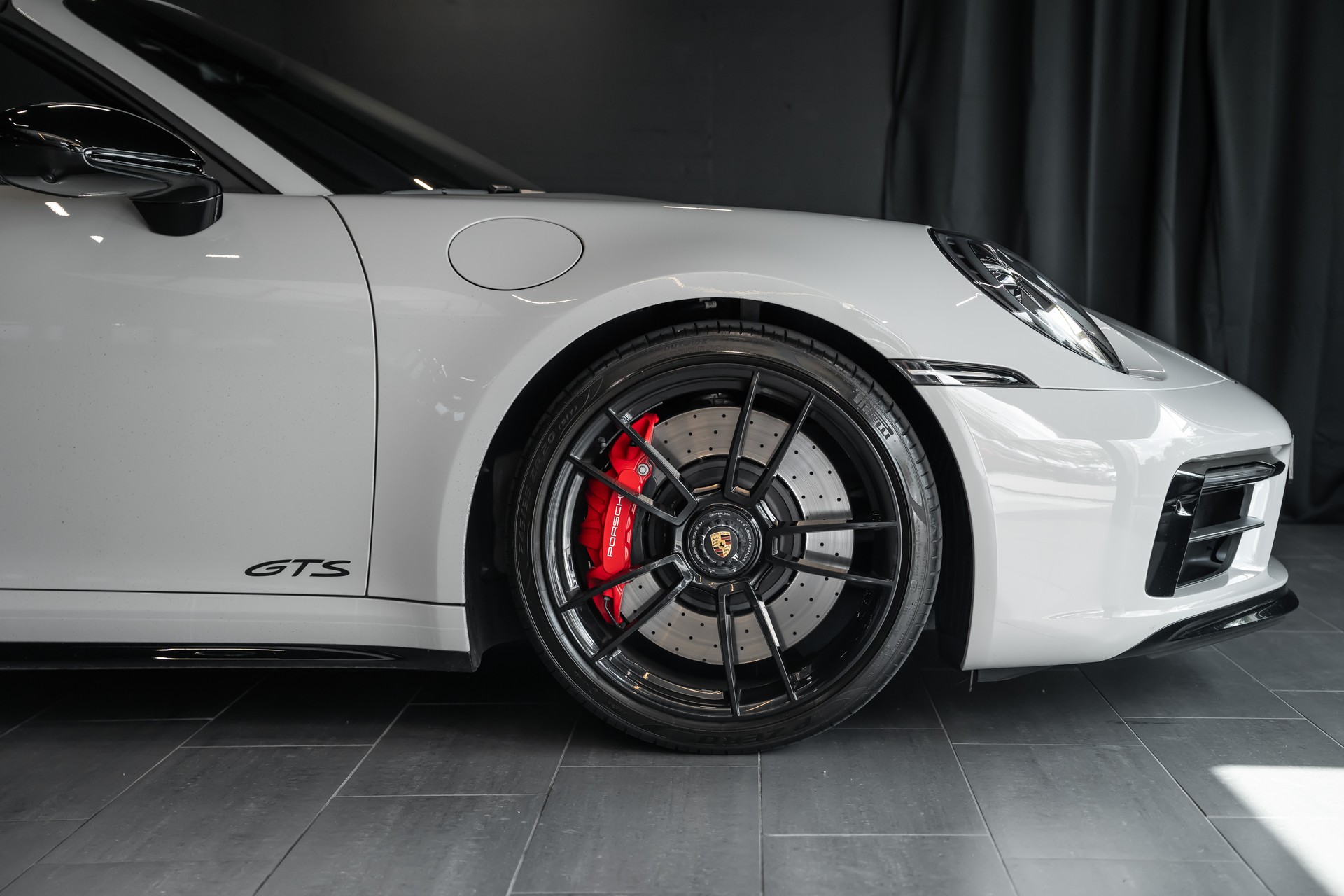 PORSCHE 911 Carrera GTS Cabriolet PDK / GTS Sitze / Kreide / Sport Chrono uvm.-image-3