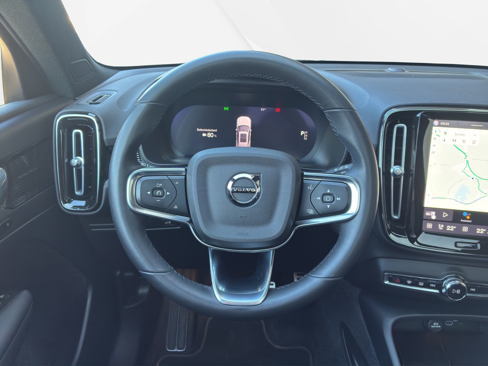VOLVO XC40 P8 Twin Pro AWD-image-11