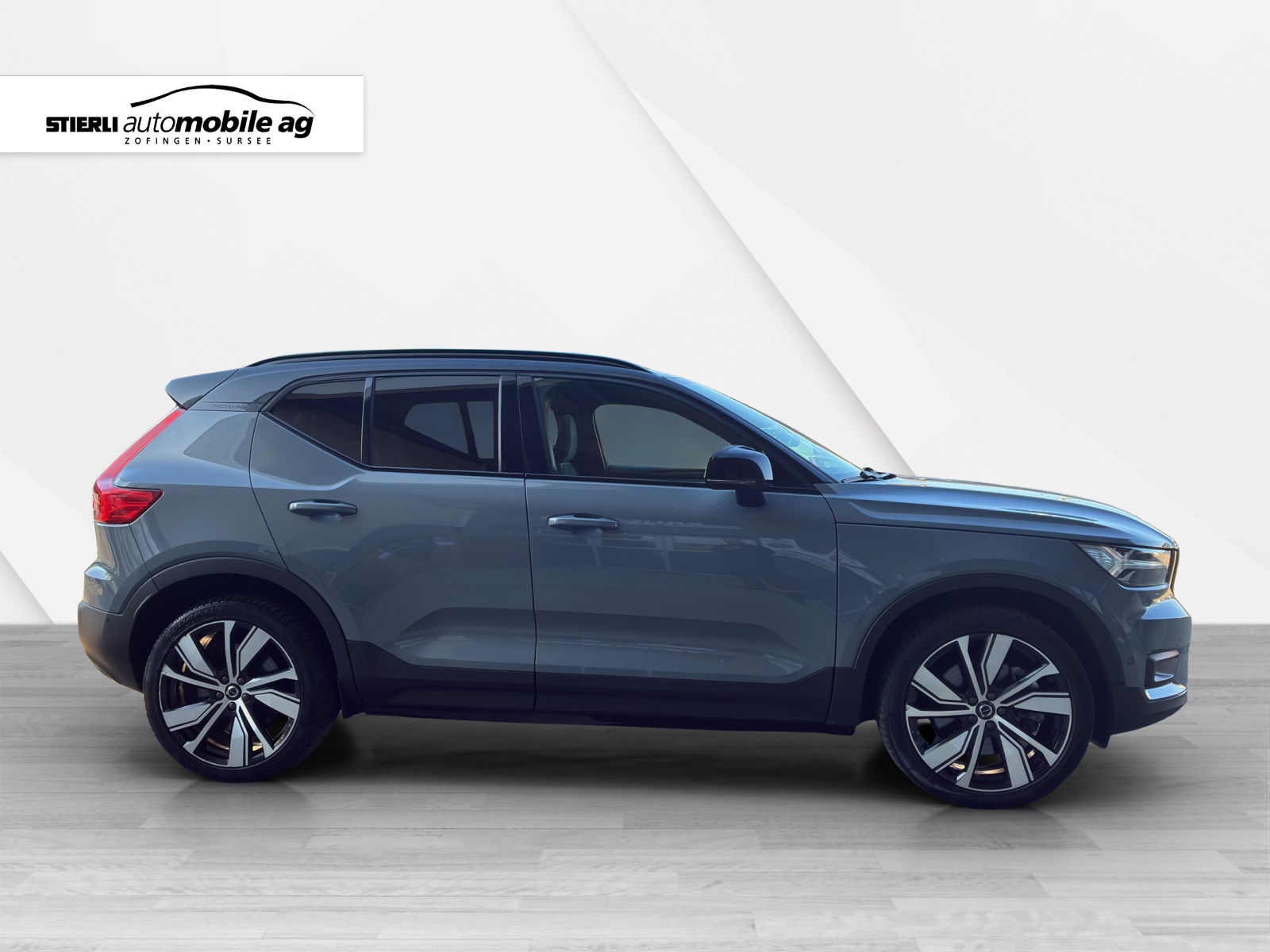 VOLVO XC40 P8 Twin Pro AWD-image-3