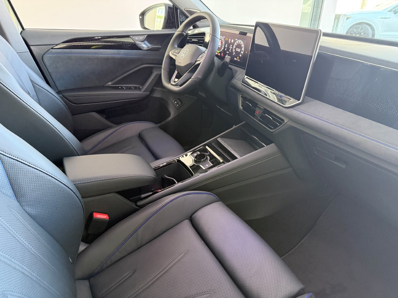 VW Tiguan 1.5 TSI evo2 eHybrid R-Line DSG-image-8