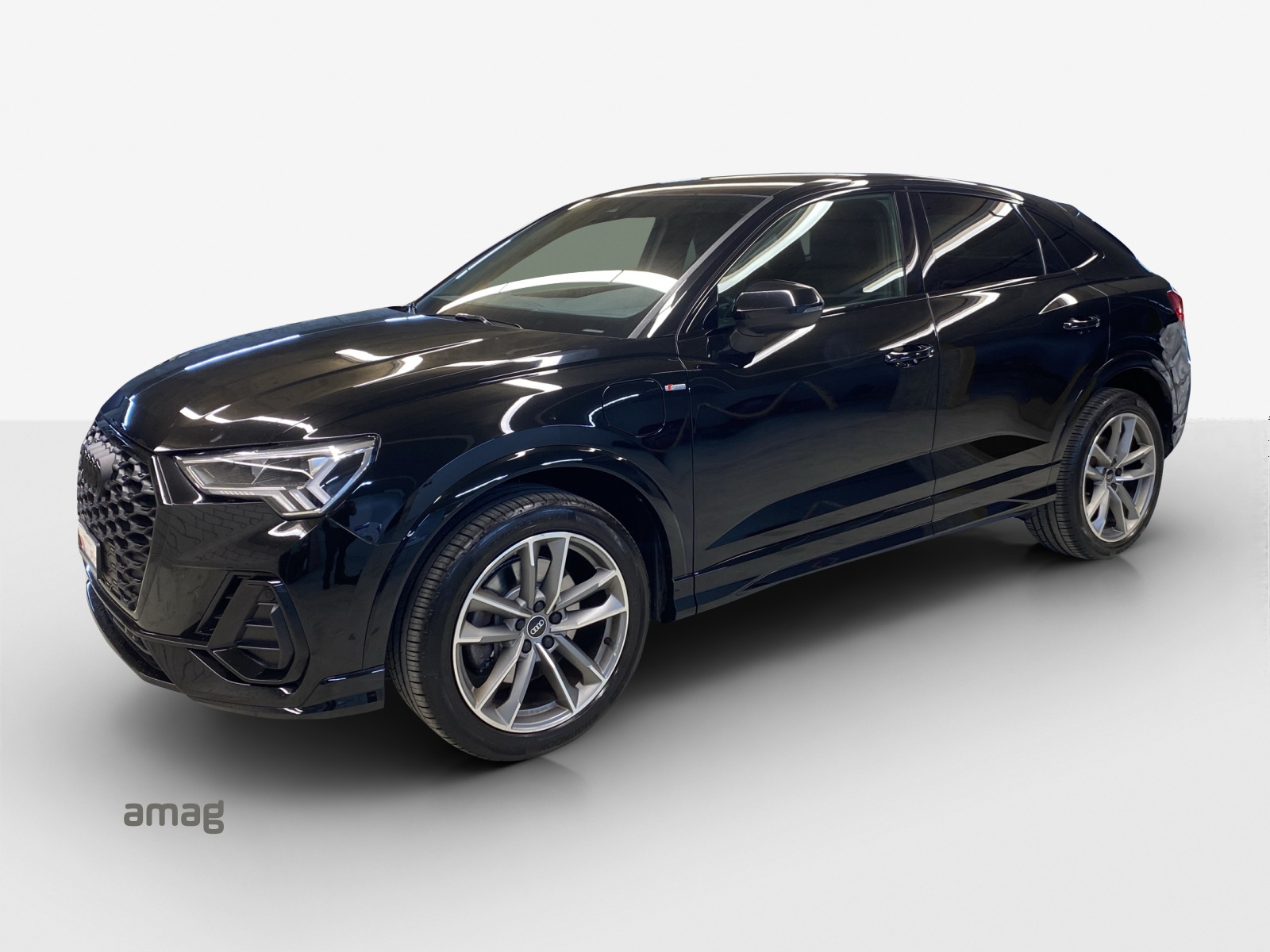 AUDI Q3 Sportback 45 TFSI e S line Attraction S-tronic-image-0