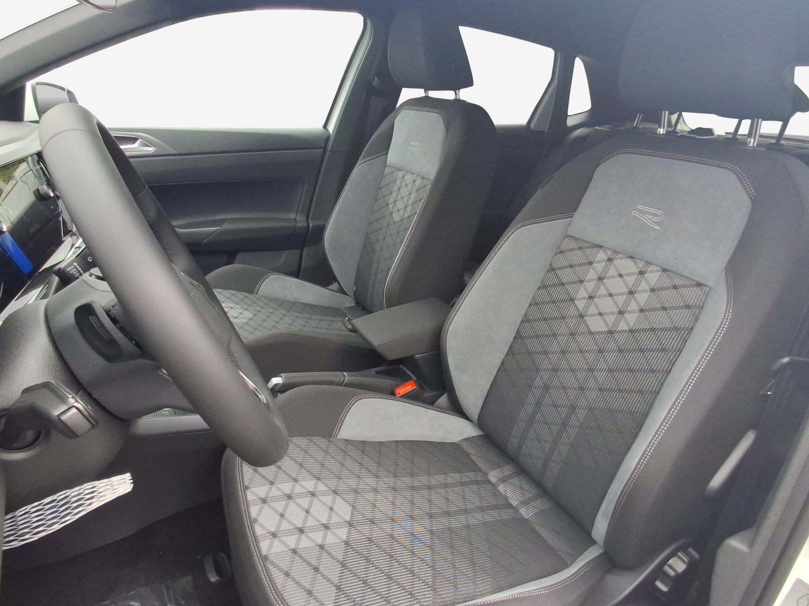 VW Polo 1.0 TSI R-Line DSG-image-7