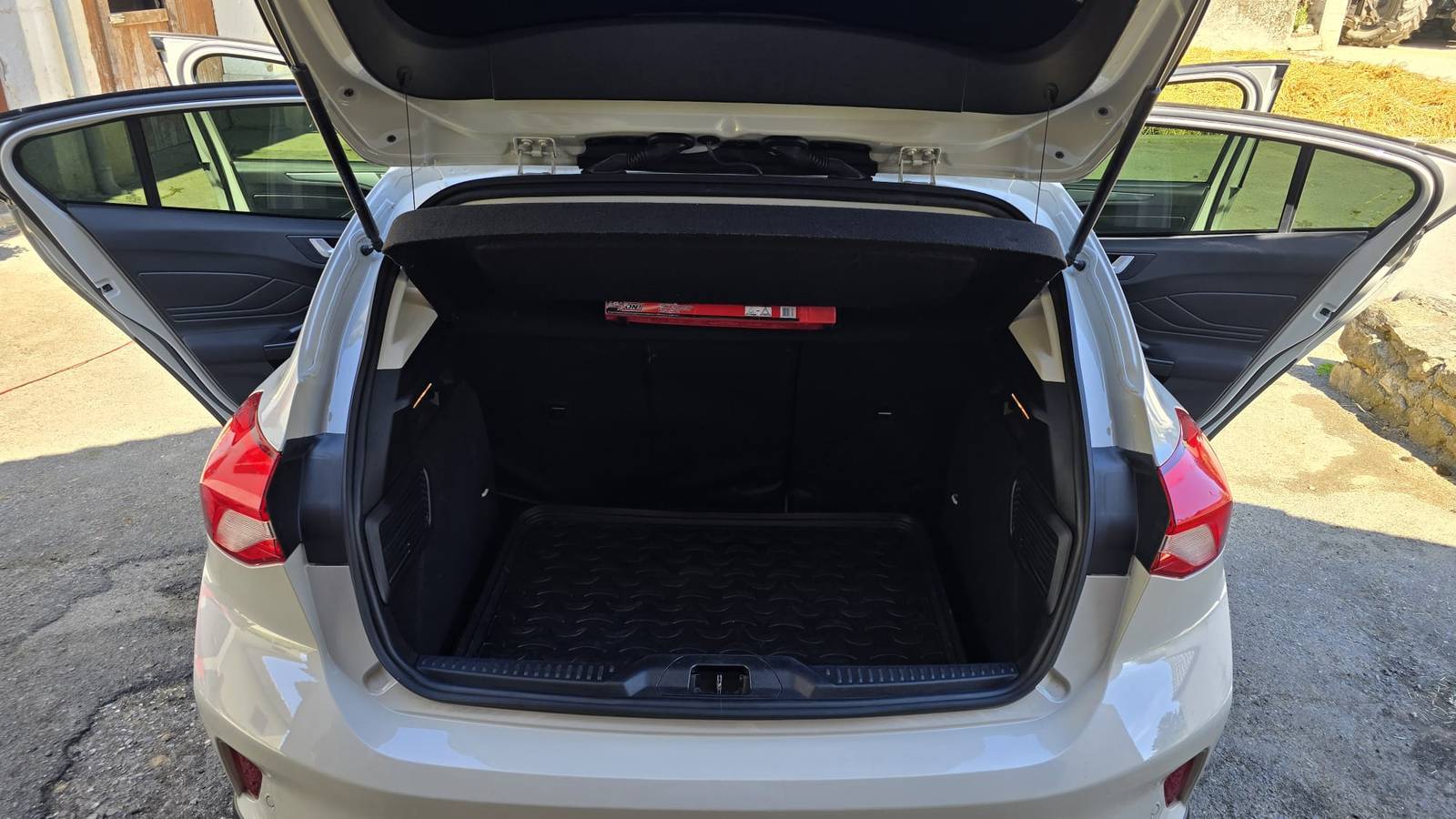 FORD 1.5 EcoBlue 120 Active-image-16