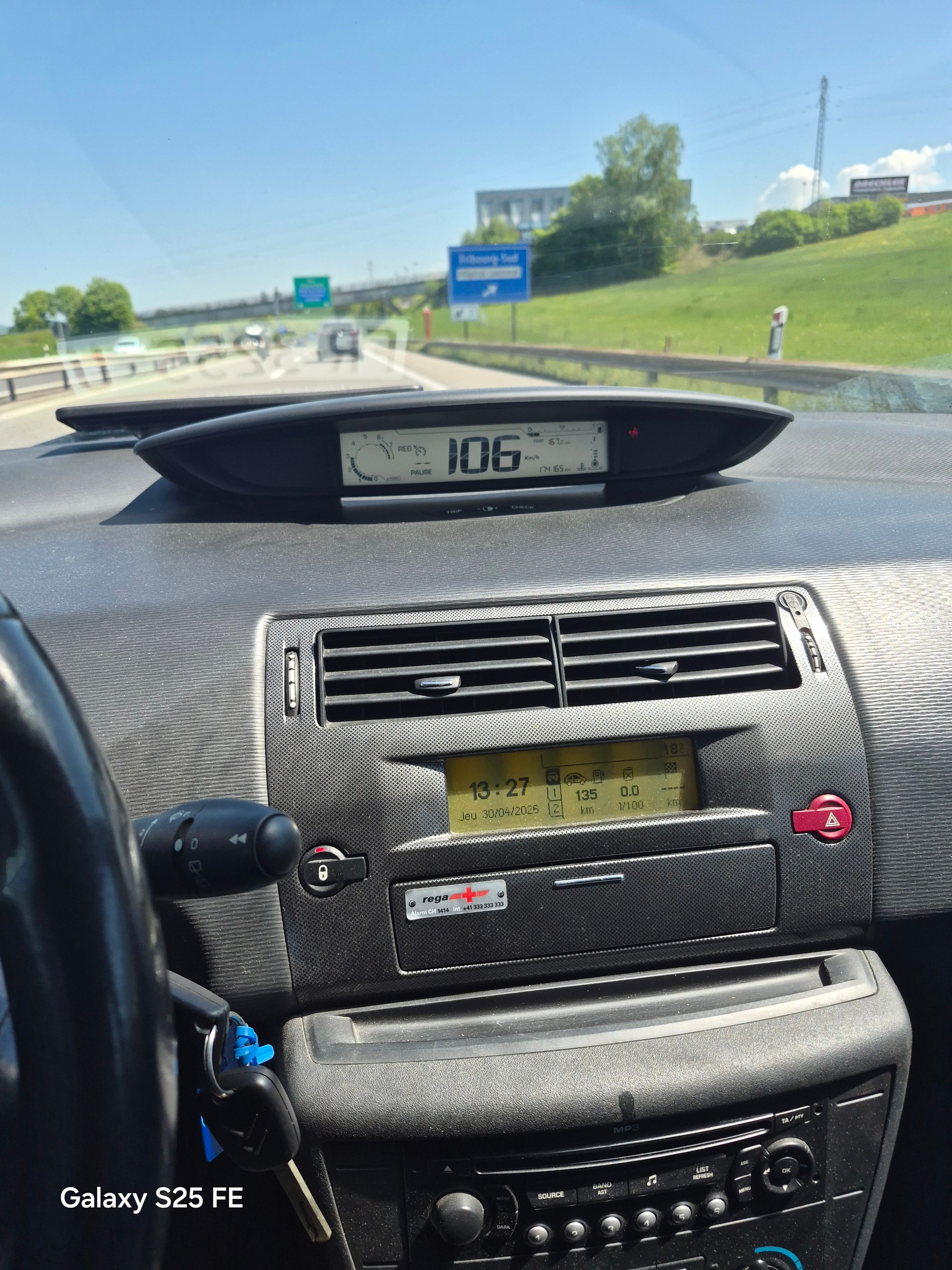 CITROEN C4 Berline 1.6i 16V VTR (Pack)-image-6