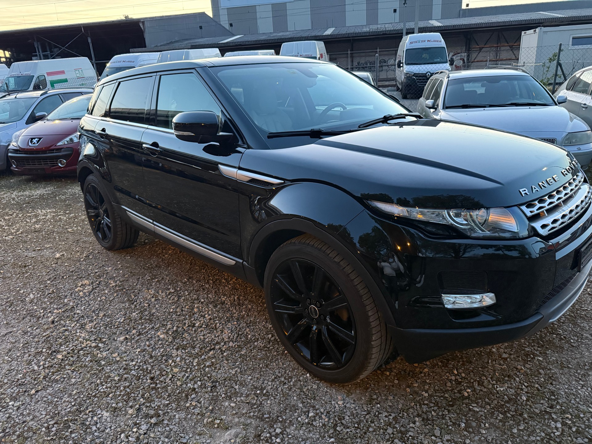 LAND ROVER Range Rover Evoque 2.2 SD4 Dynamic-image-9