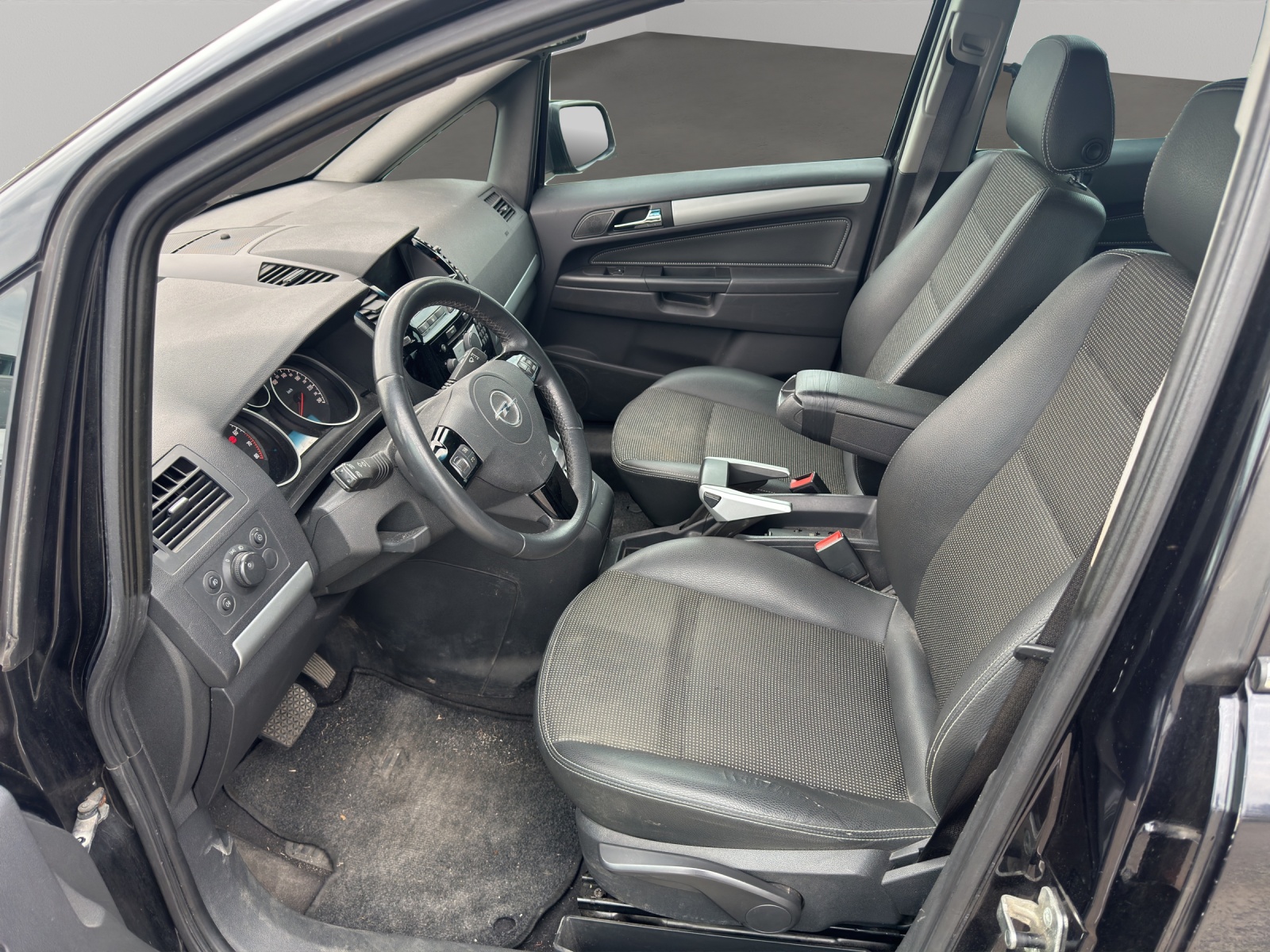 OPEL Zafira 1.8i 16V Sport-image-8