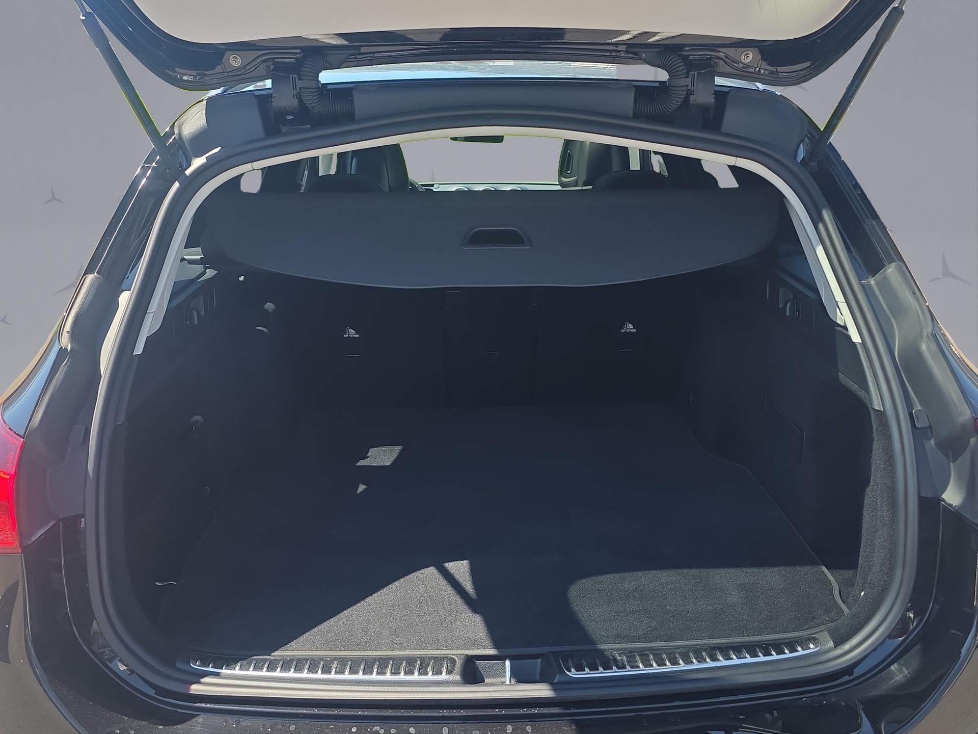 MERCEDES-BENZ C 200 AMG Line 4matic Kombi-image-15