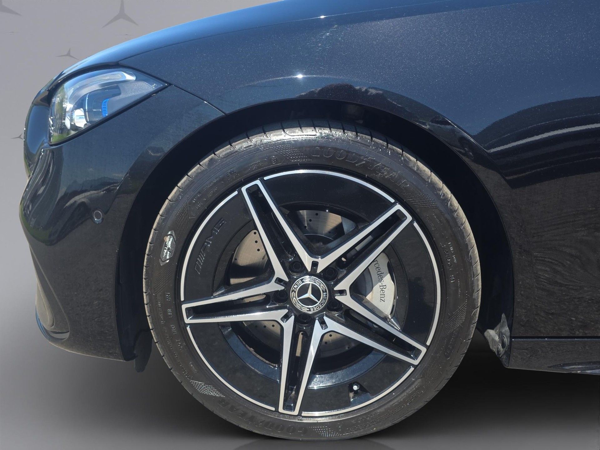 MERCEDES-BENZ C 200 AMG Line 4matic Kombi-image-17