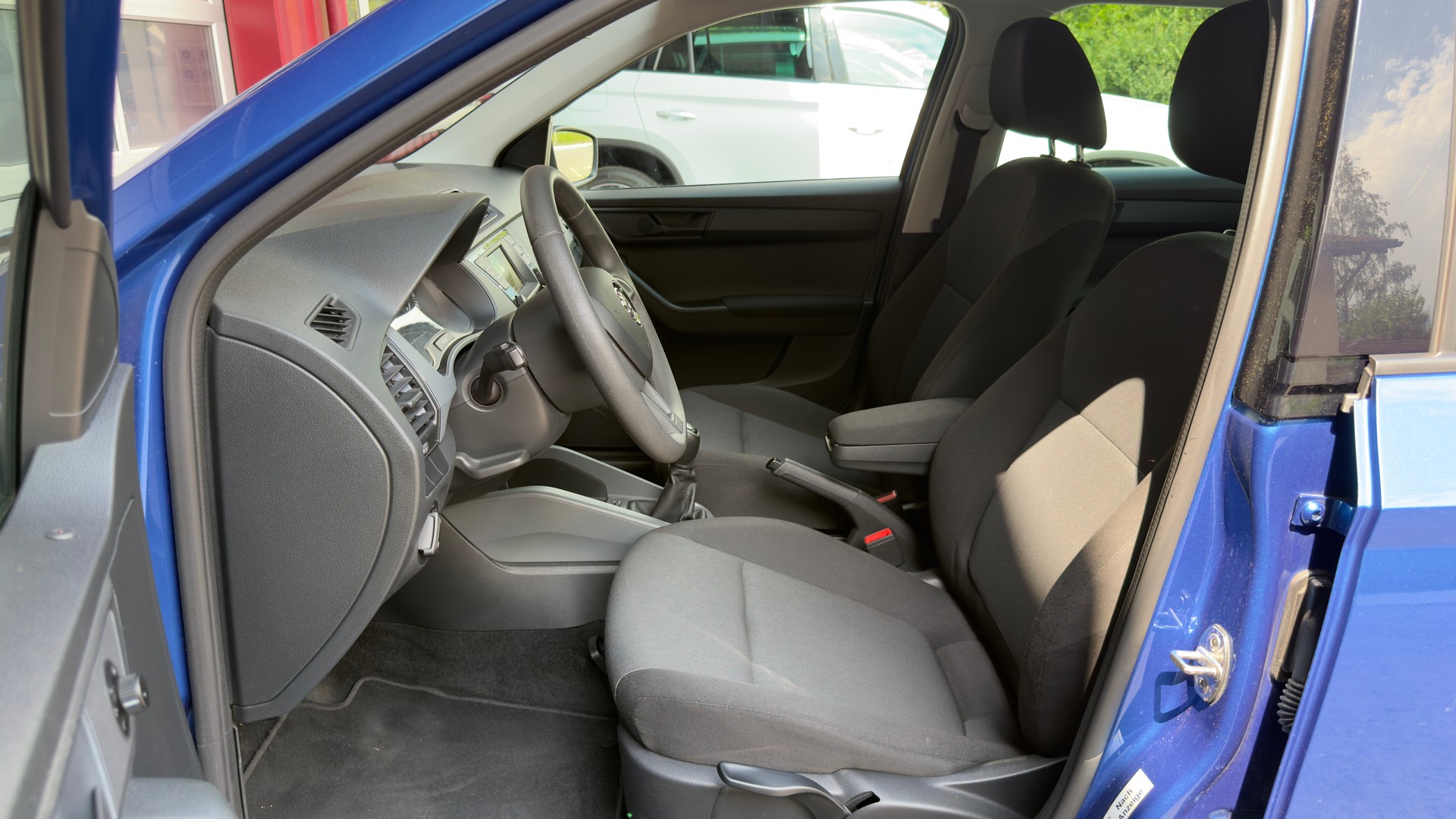 SKODA Fabia 1.0 MPI Active-image-11