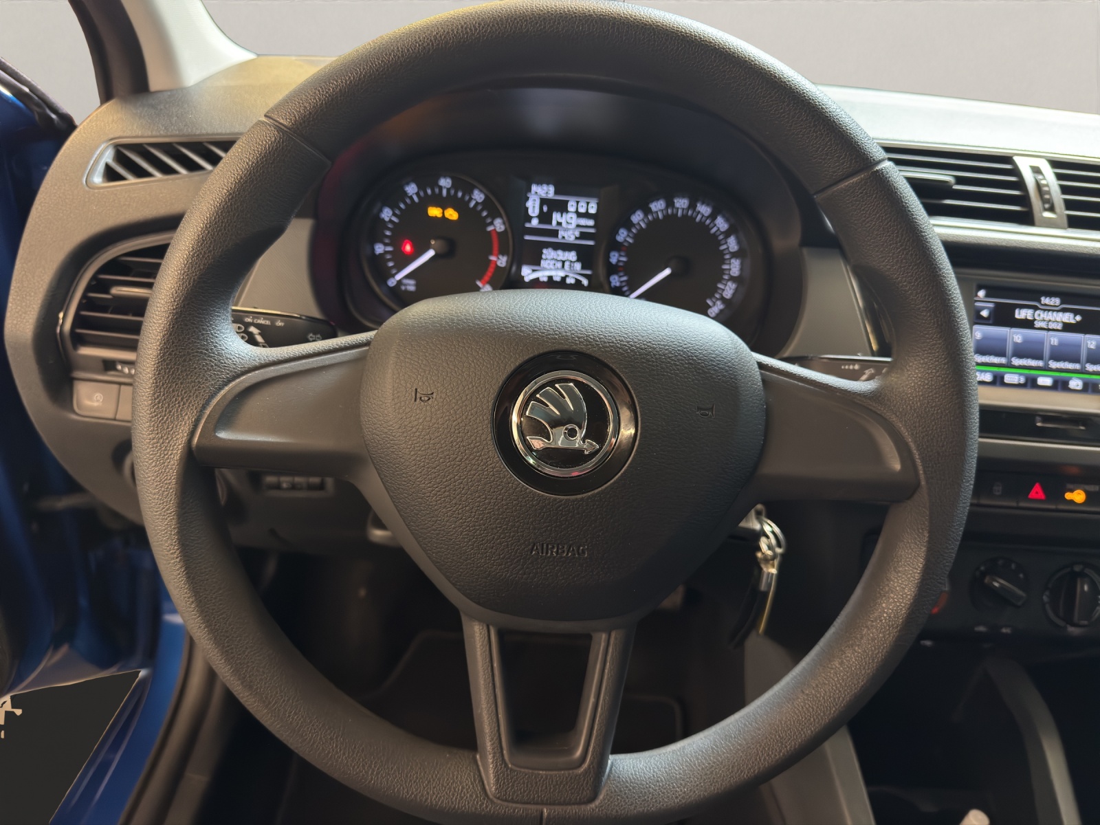 SKODA Fabia 1.0 MPI Active-image-9