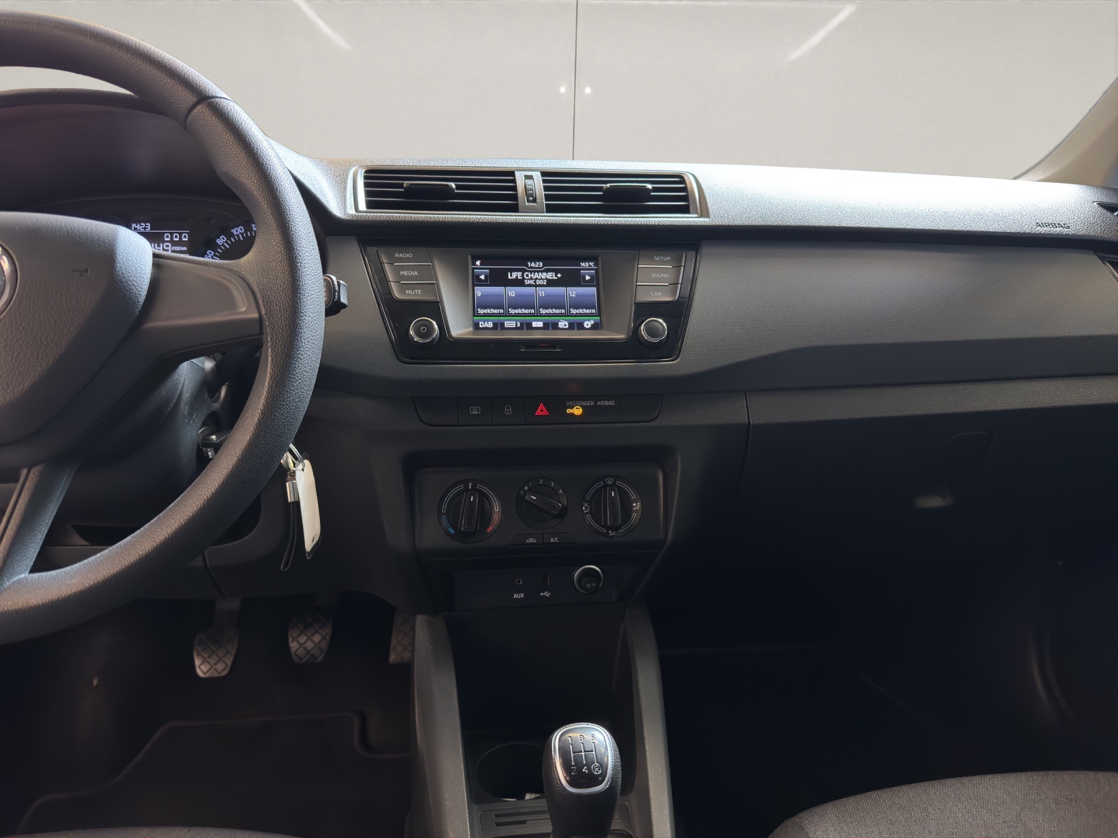 SKODA Fabia 1.0 MPI Active-image-11