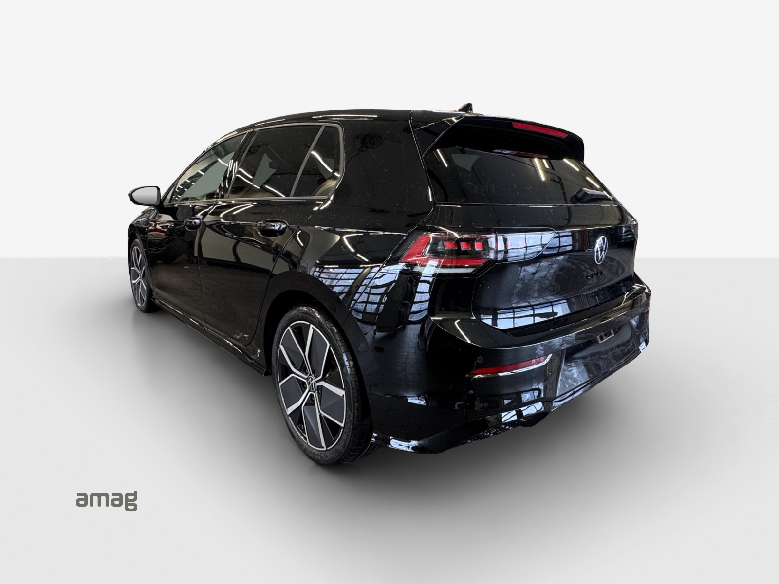 VW Golf 1.5 e TSI mHEV R-Line DSG-image-2