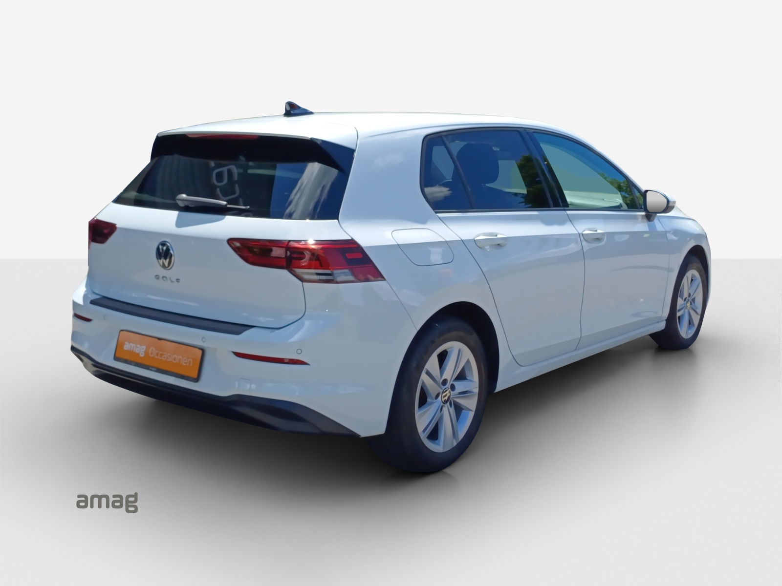 VW Golf 1.5 TSI ACT Life-image-4