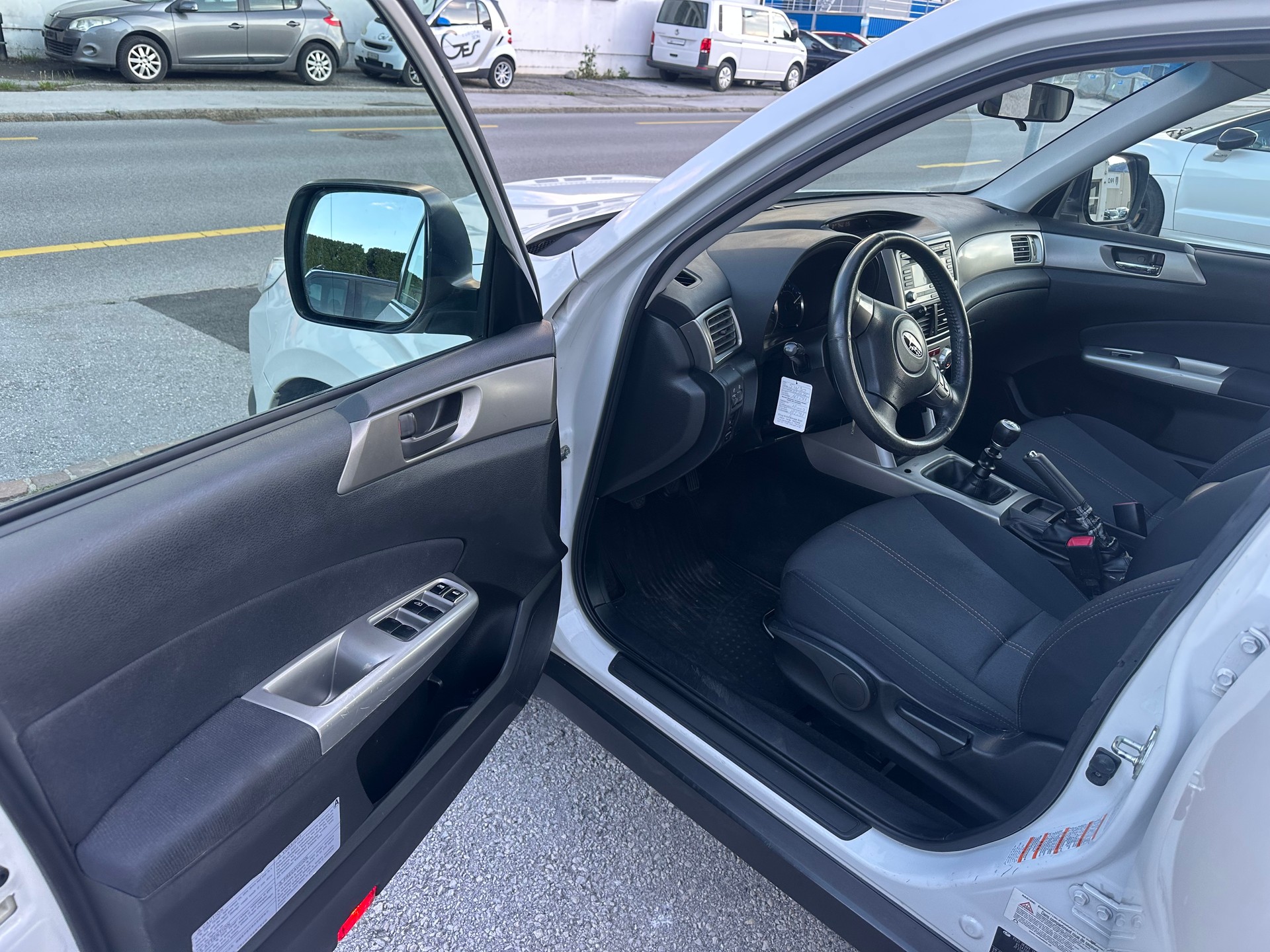 SUBARU Forester 2.0D X Swiss-image-8